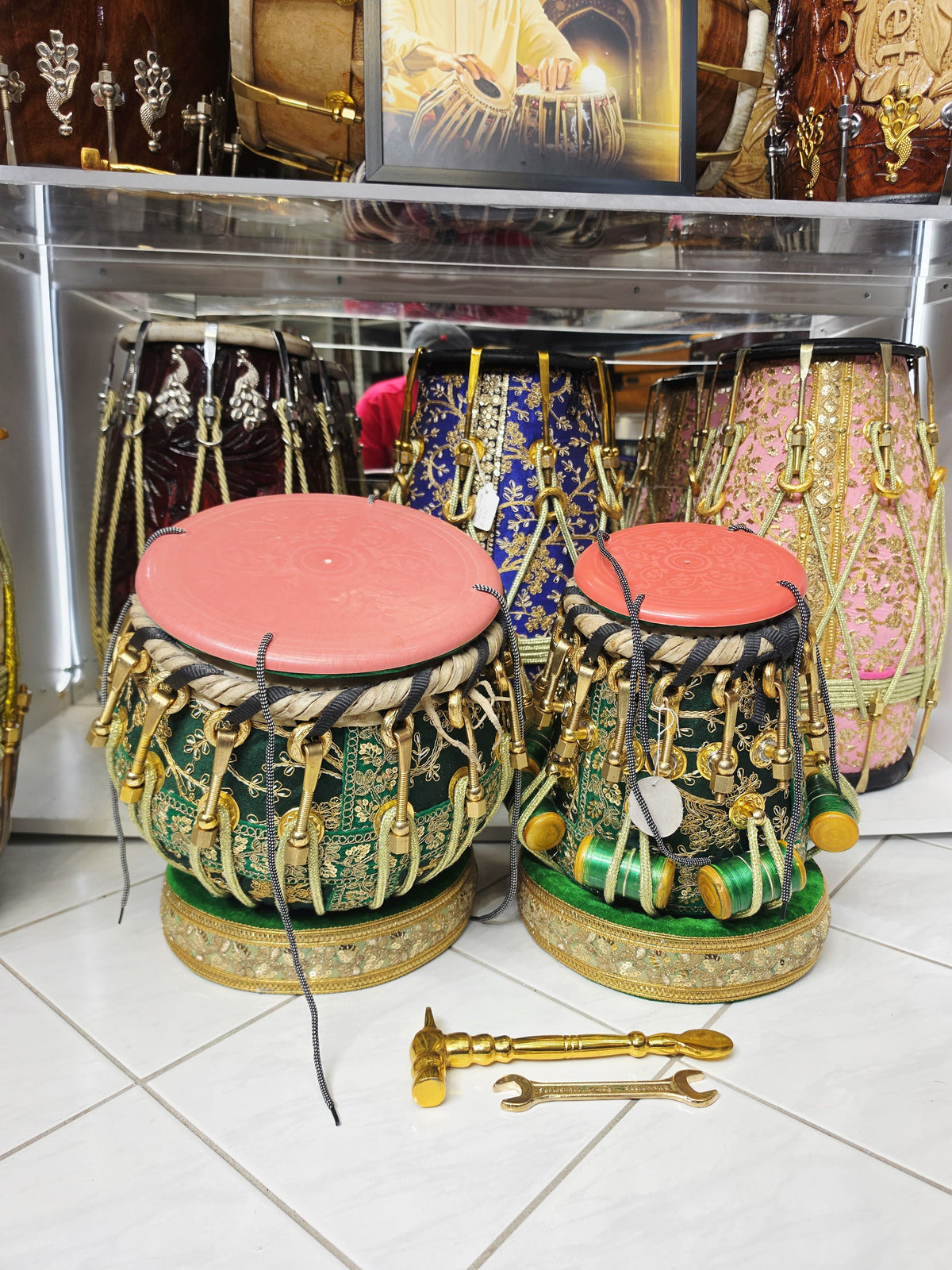 Marakata 5.75" Red Sheesham C# Tabla Set with 9.25" Copper Bayan