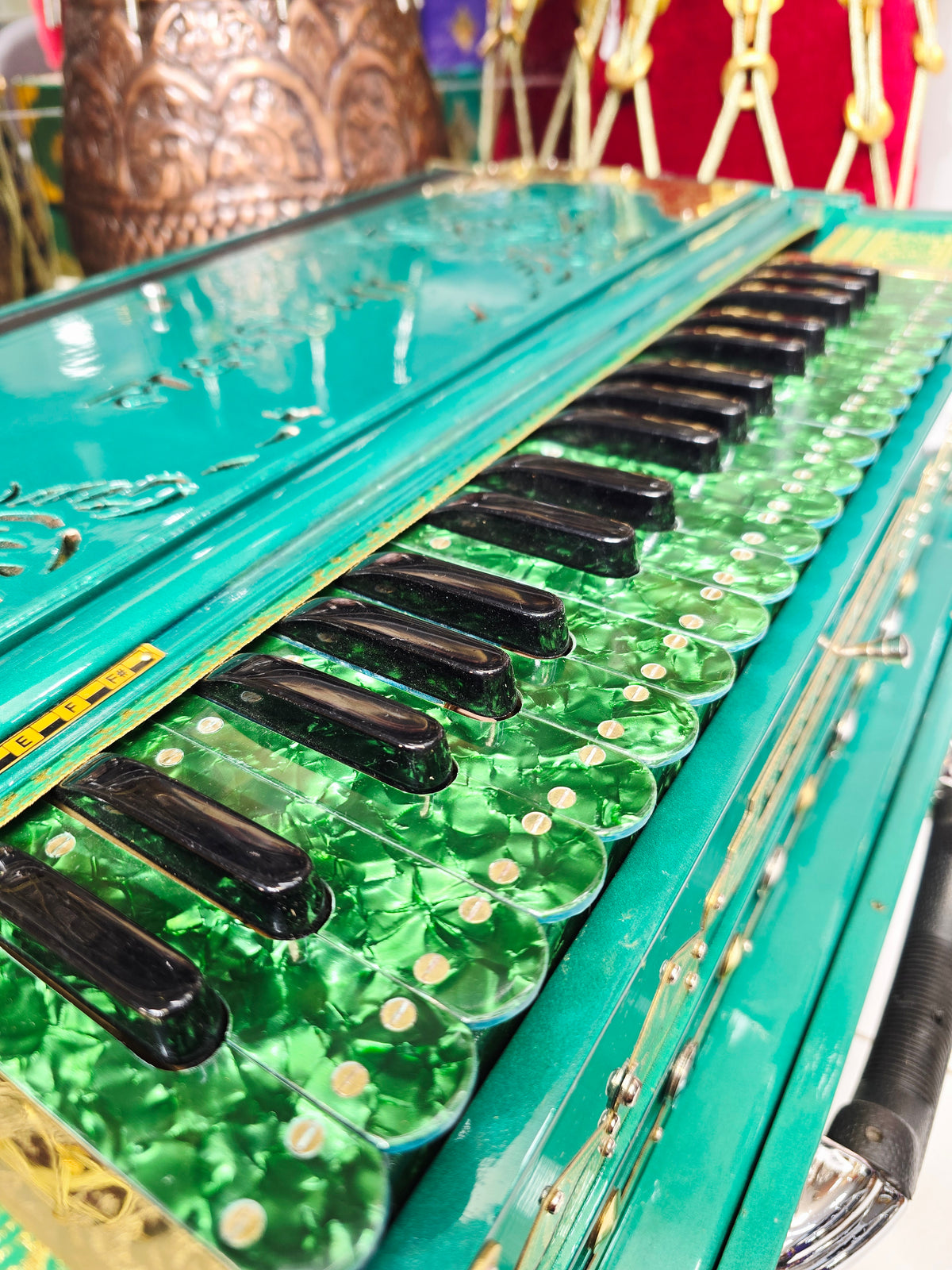 Emerald Royale 3 Reed BMF 13-Changer Custom Harmonium