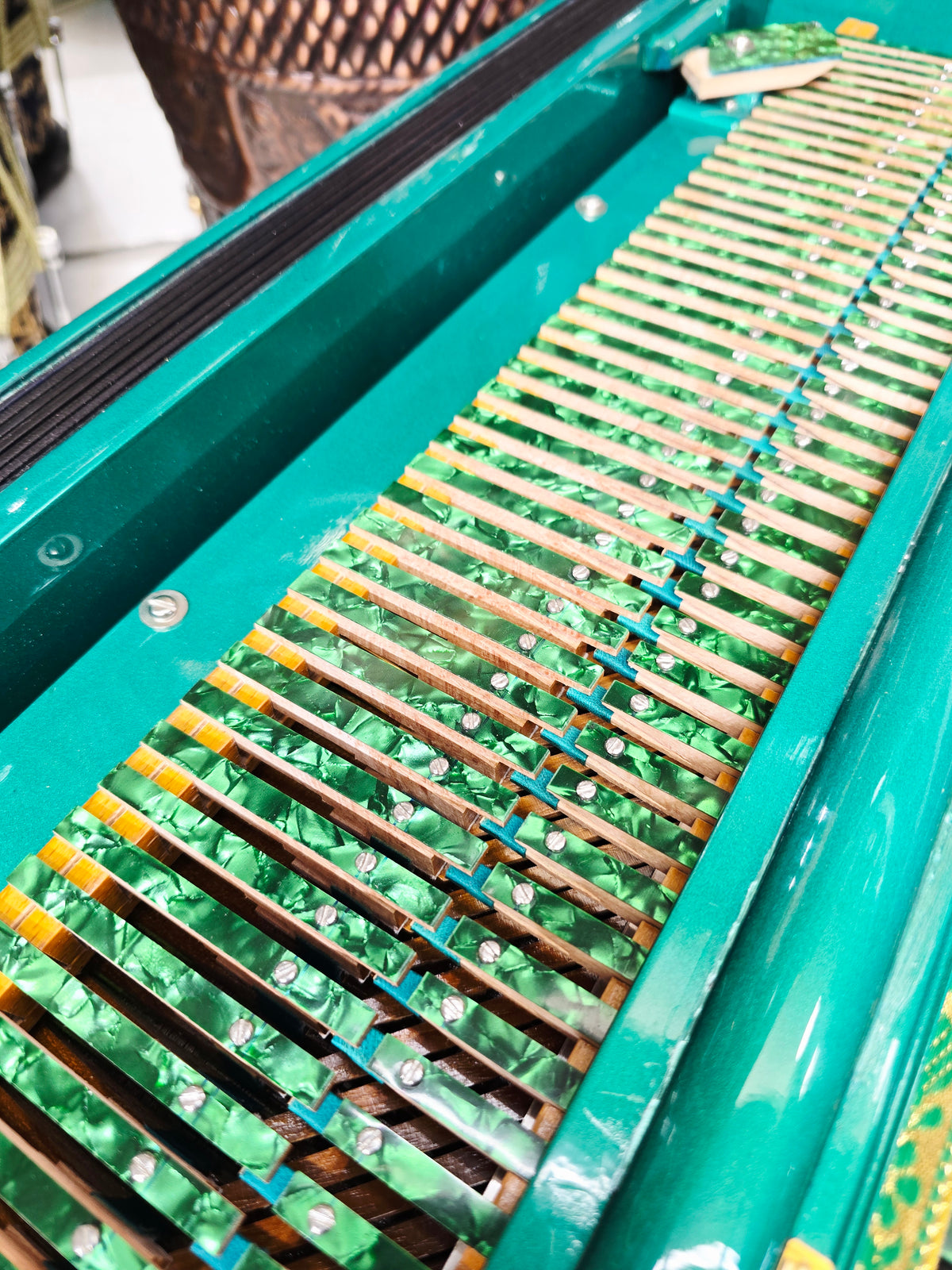 Emerald Royale 3 Reed BMF 13-Changer Custom Harmonium