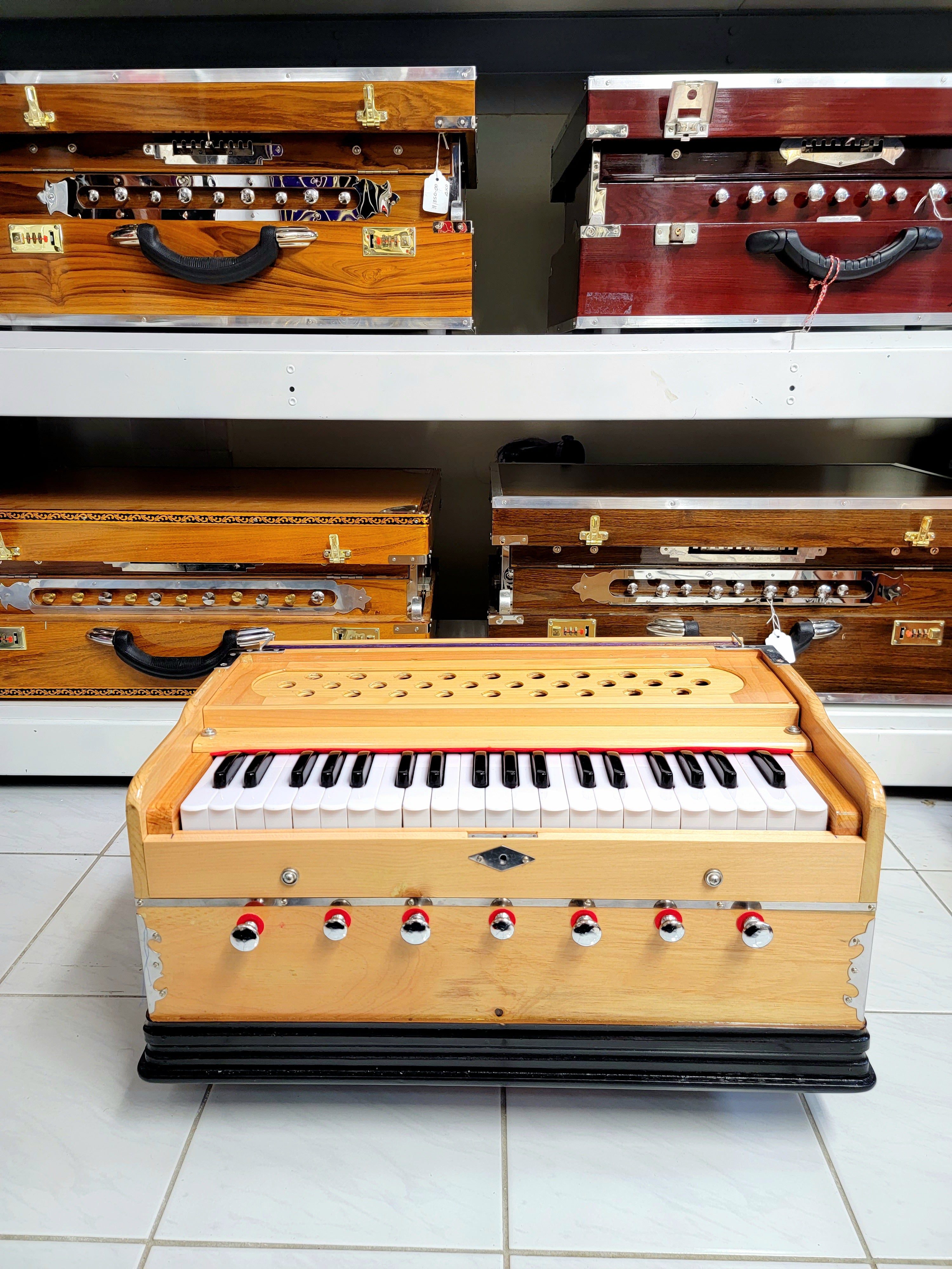 Semi-Professional Harmonium (39 keys + No Coupler) - Sangeet Store