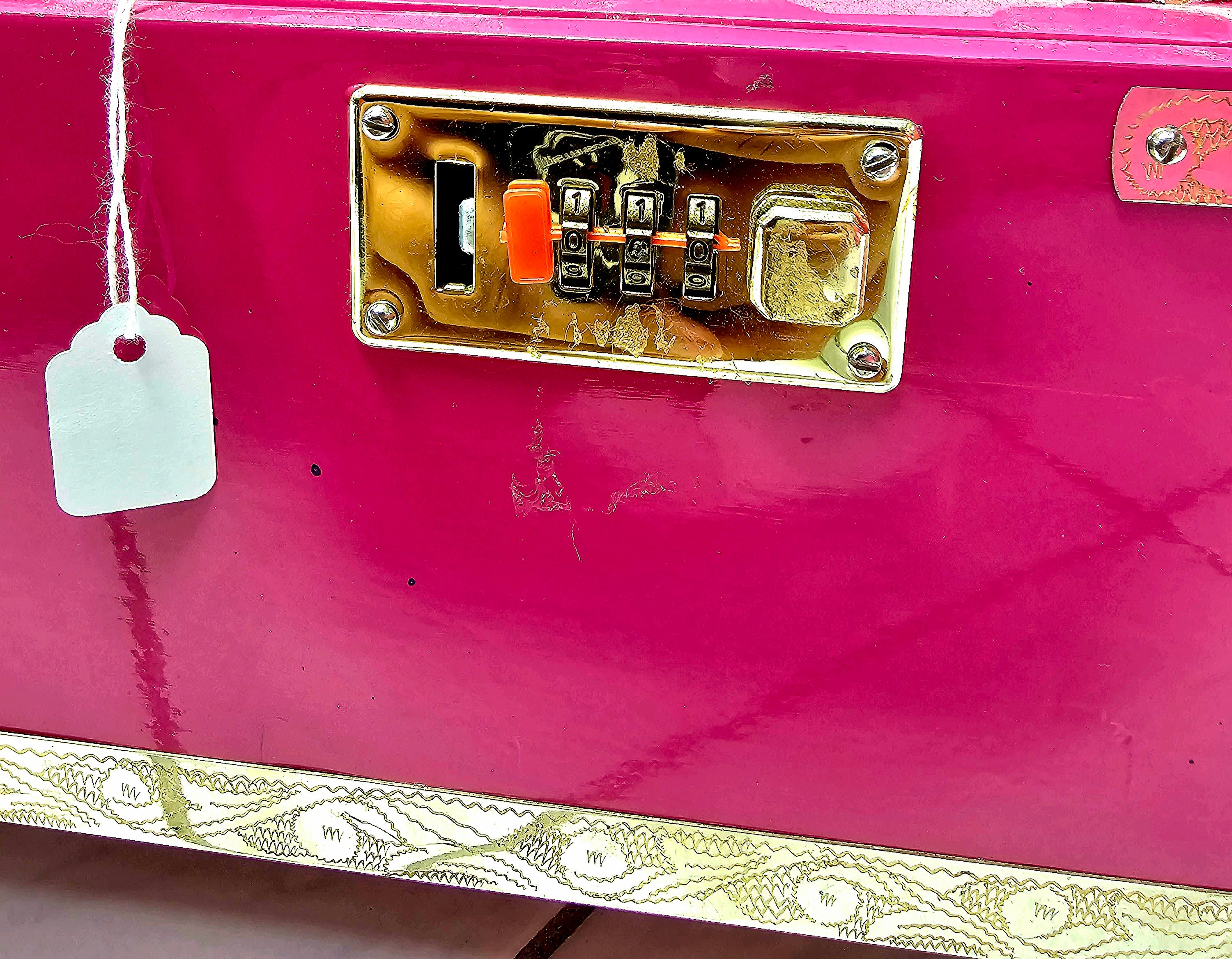 Vivid Harmonies: Bold Pink 4 Reed 13 Scale-Changer Harmonium with Cosmetic Defects