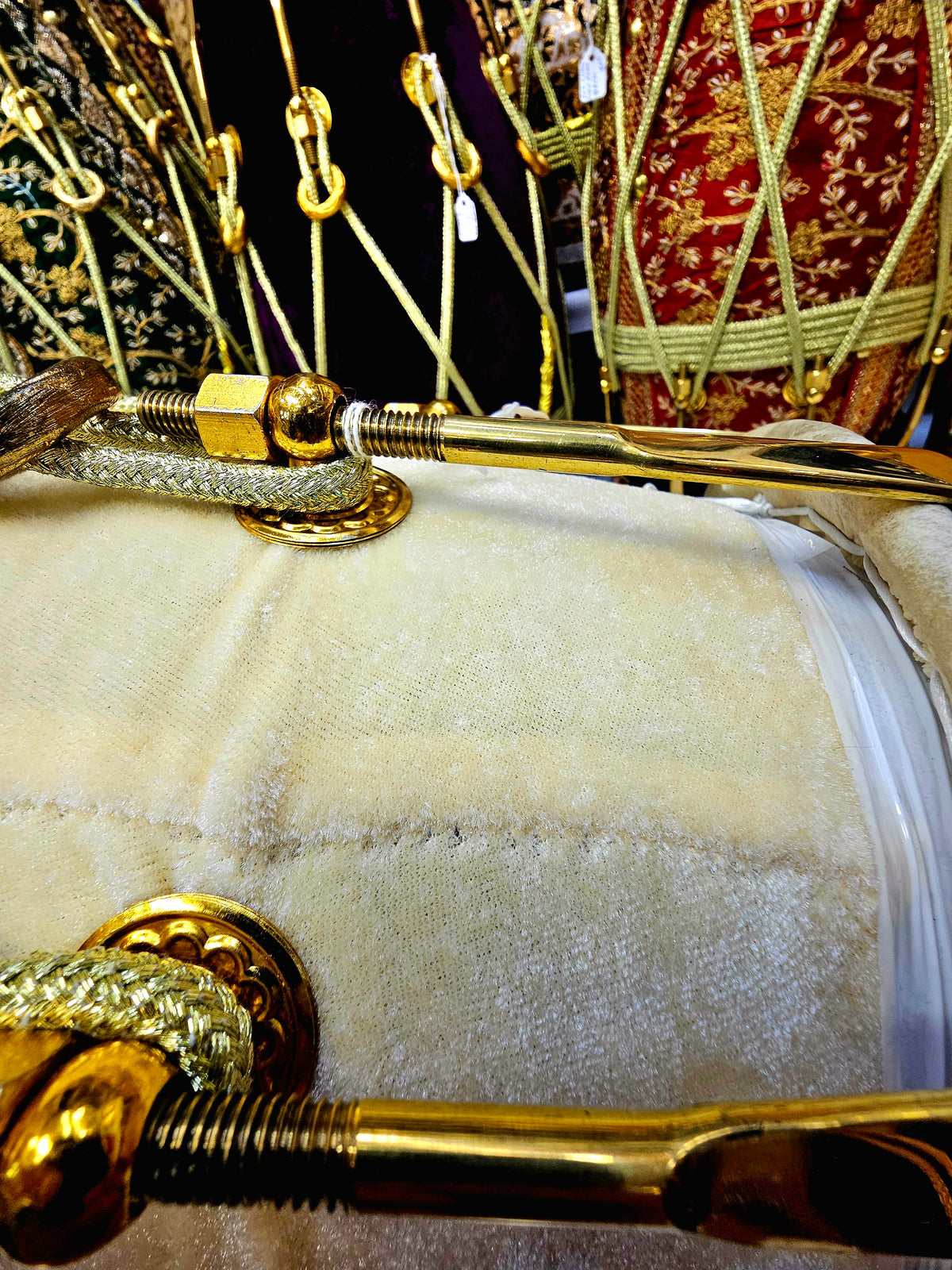 Cream Symphony Velvet Serenade Dholak *Minor Cosmetic Blemishes