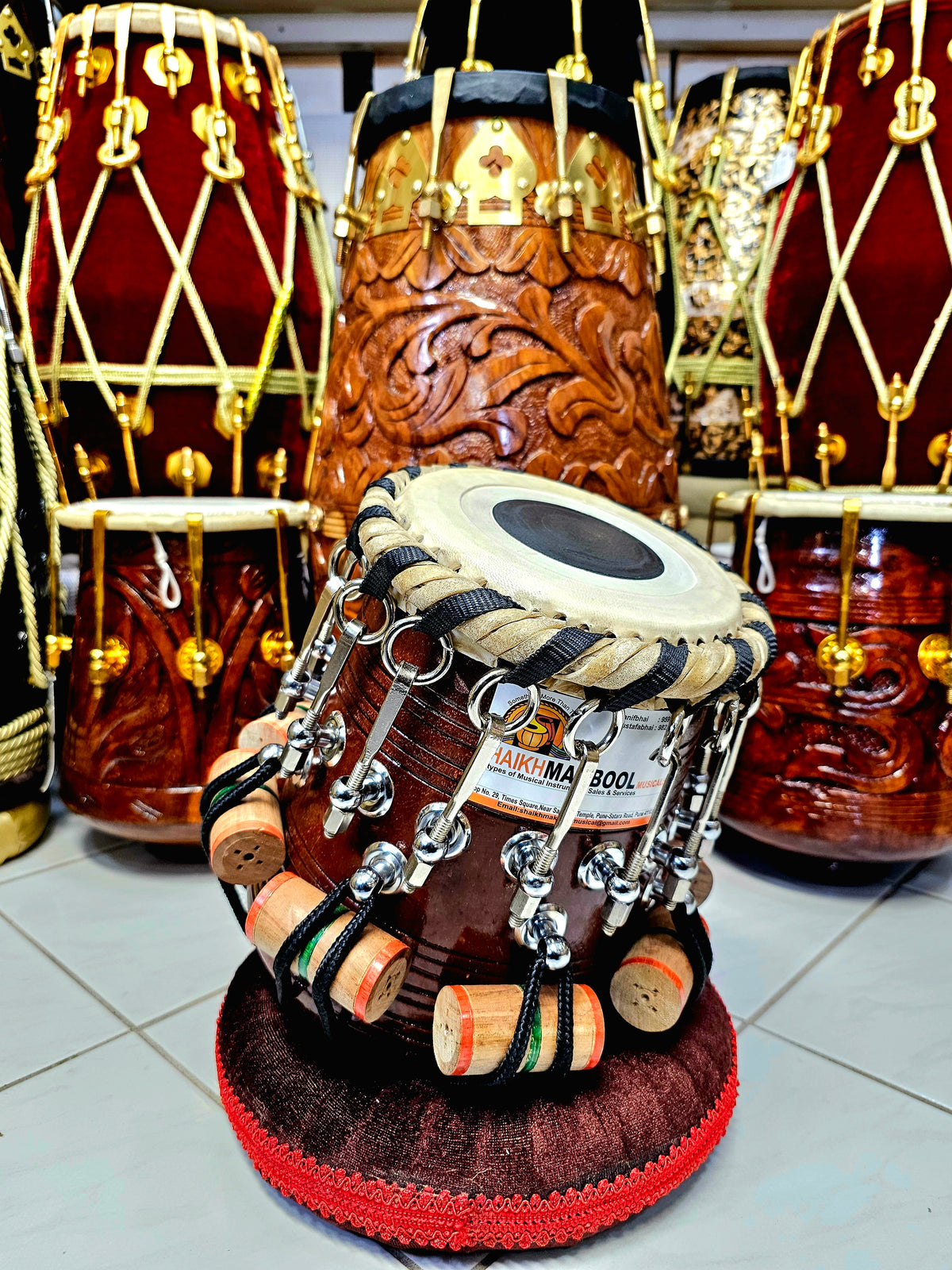 Scarlet Reverie: 6" A/A#/B Red Sheesham Bolted Dayan *Slight Metallic Ringing Overtones*