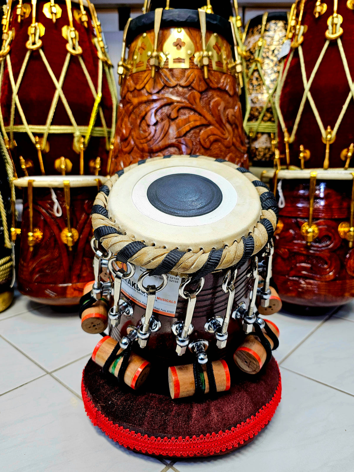 Scarlet Reverie: 6" A/A#/B Red Sheesham Bolted Dayan *Slight Metallic Ringing Overtones*