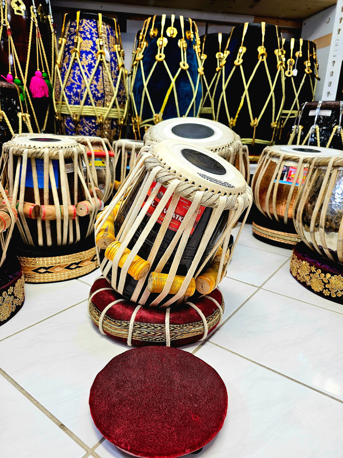 Midnight Harmony Dayan: 5.5" Black Sheesham Qasim Head A/A#/B Dayan *Minor Cosmetic Defects *Gently Used