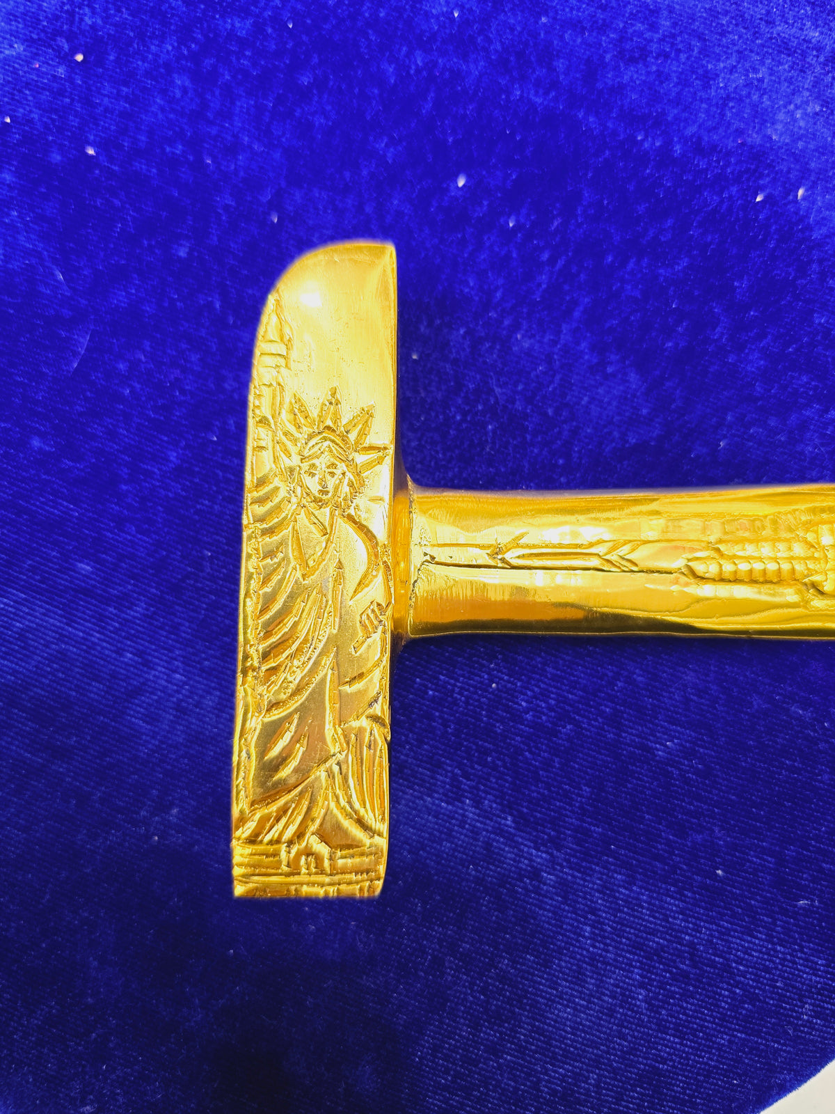 Golden Icons Tabla Hammer – Statue of Liberty & Burj Khalifa Engraving - Sangeet Store