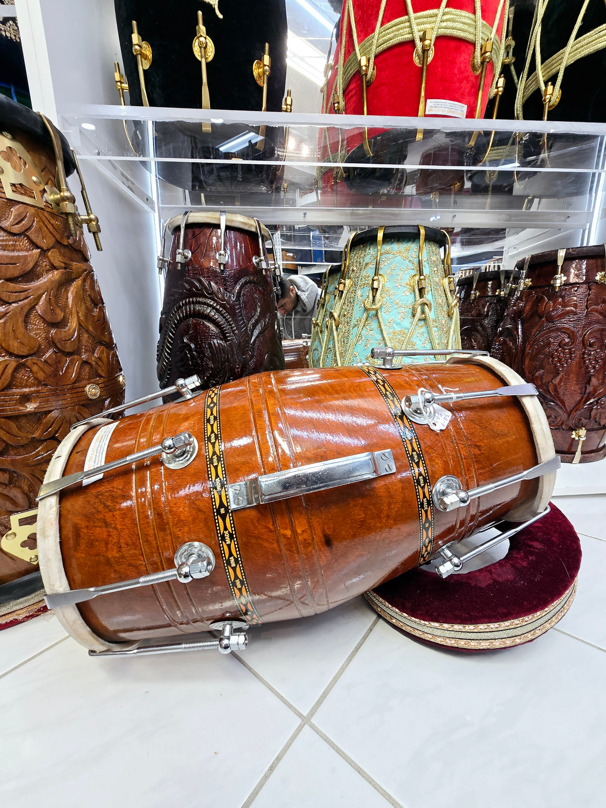 Echoes of Tradition: Glossy Traditional Mango Wood Bina Dholak