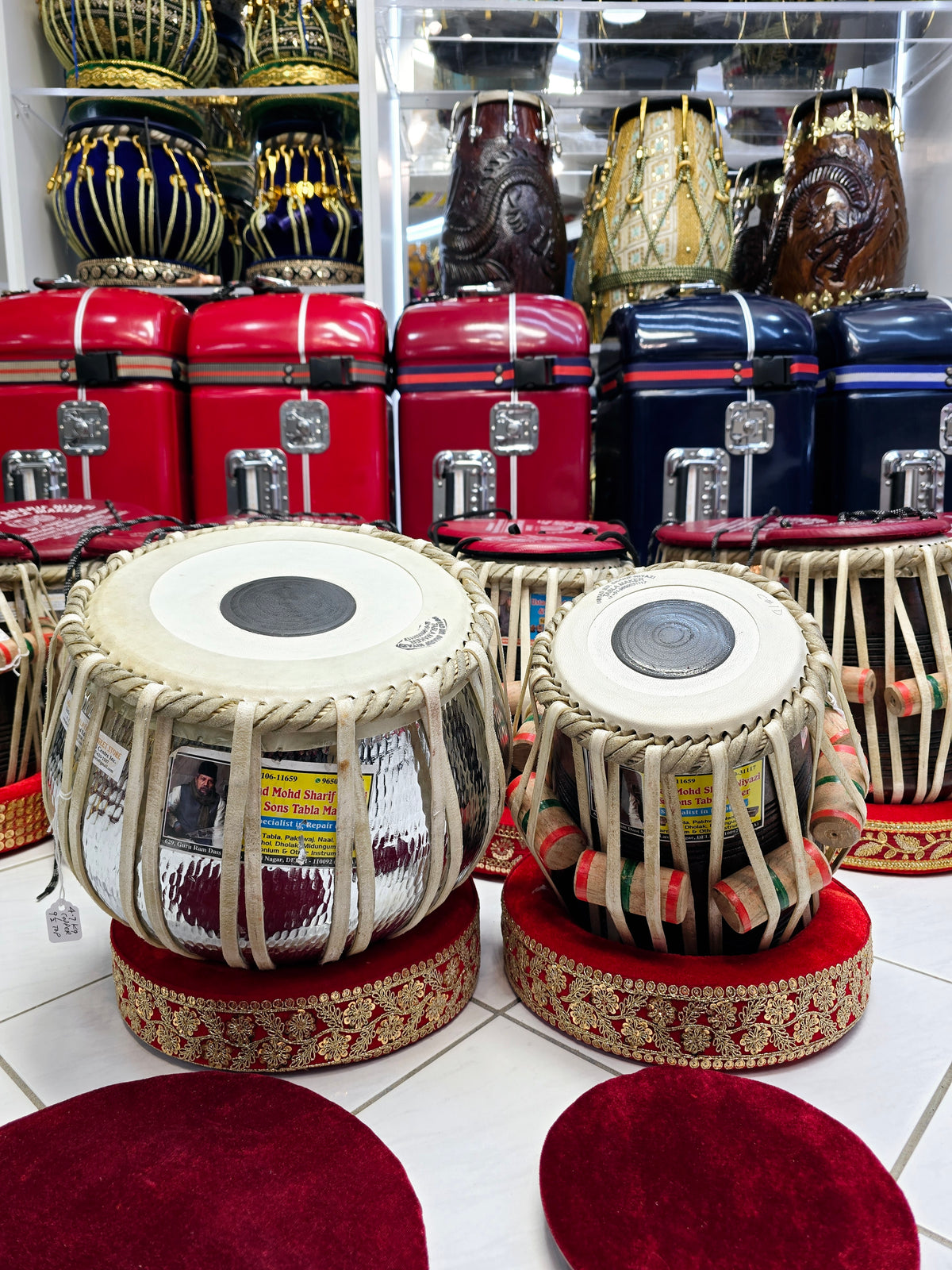 Silver Taal Tabla Set (Minor Defects) – 5.75" C#/D Red Sheesham Dayan & 9.5" 4.7kg Silver Copper Bayan *Slight Hissing*