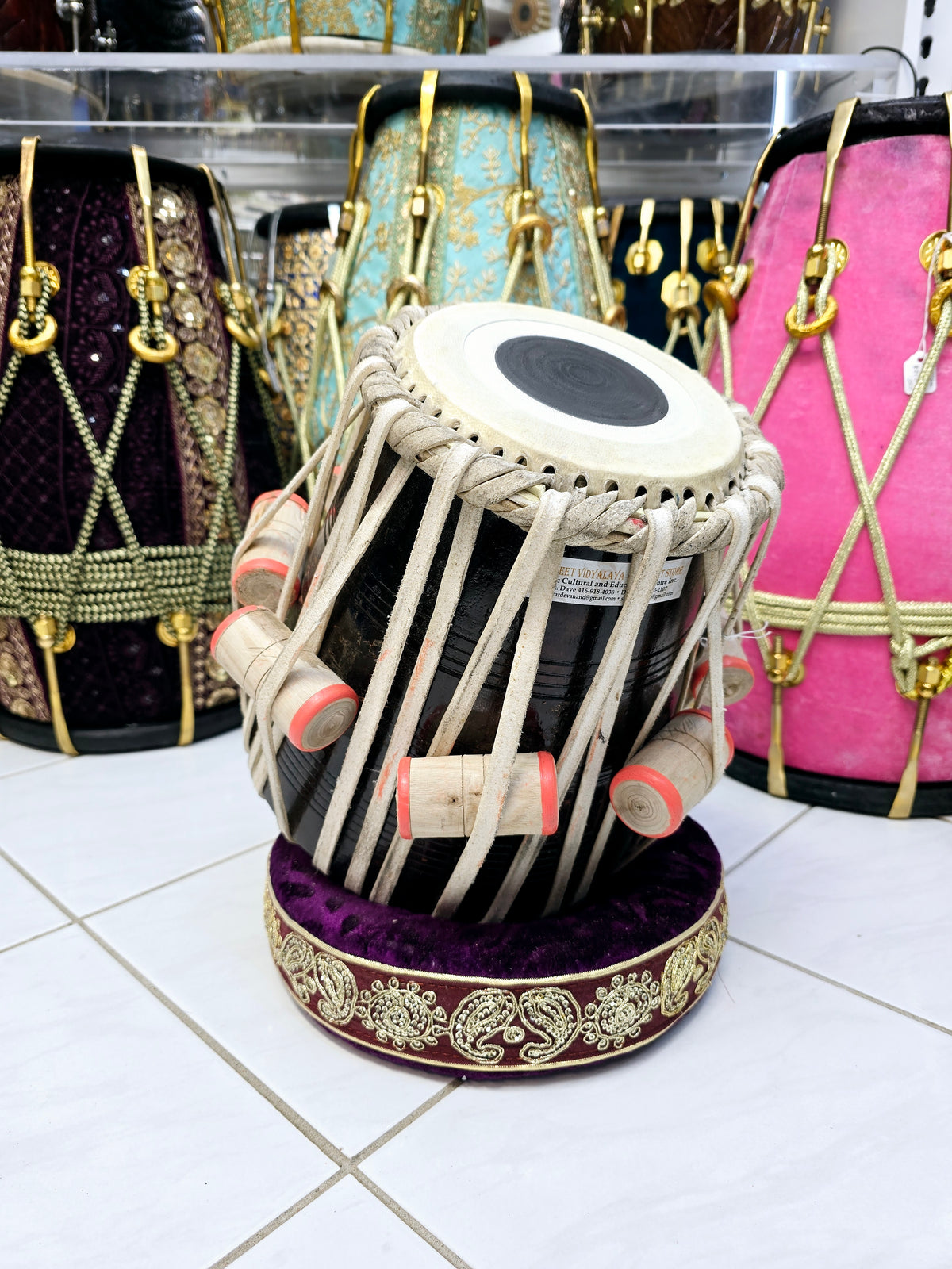 Noorstone™ 5⅝” D/D# Dayan – Black Sheesham with Ringing Sound & Minor Cosmetic Blemishes