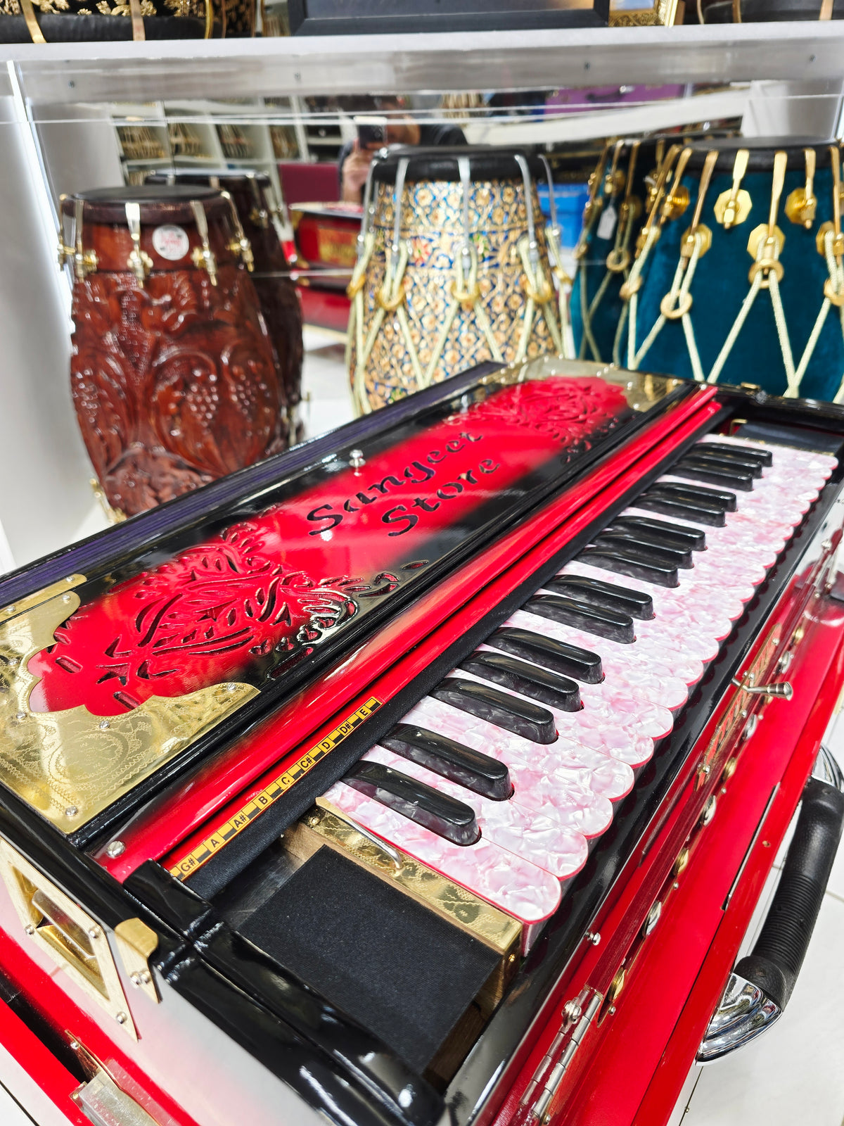 Maharaaj Flame – 3-Reed BMF 9-Scale Changer Harmonium Red & Black Blended Body with Pink Marble Keys *Minor Cosmetic Defects