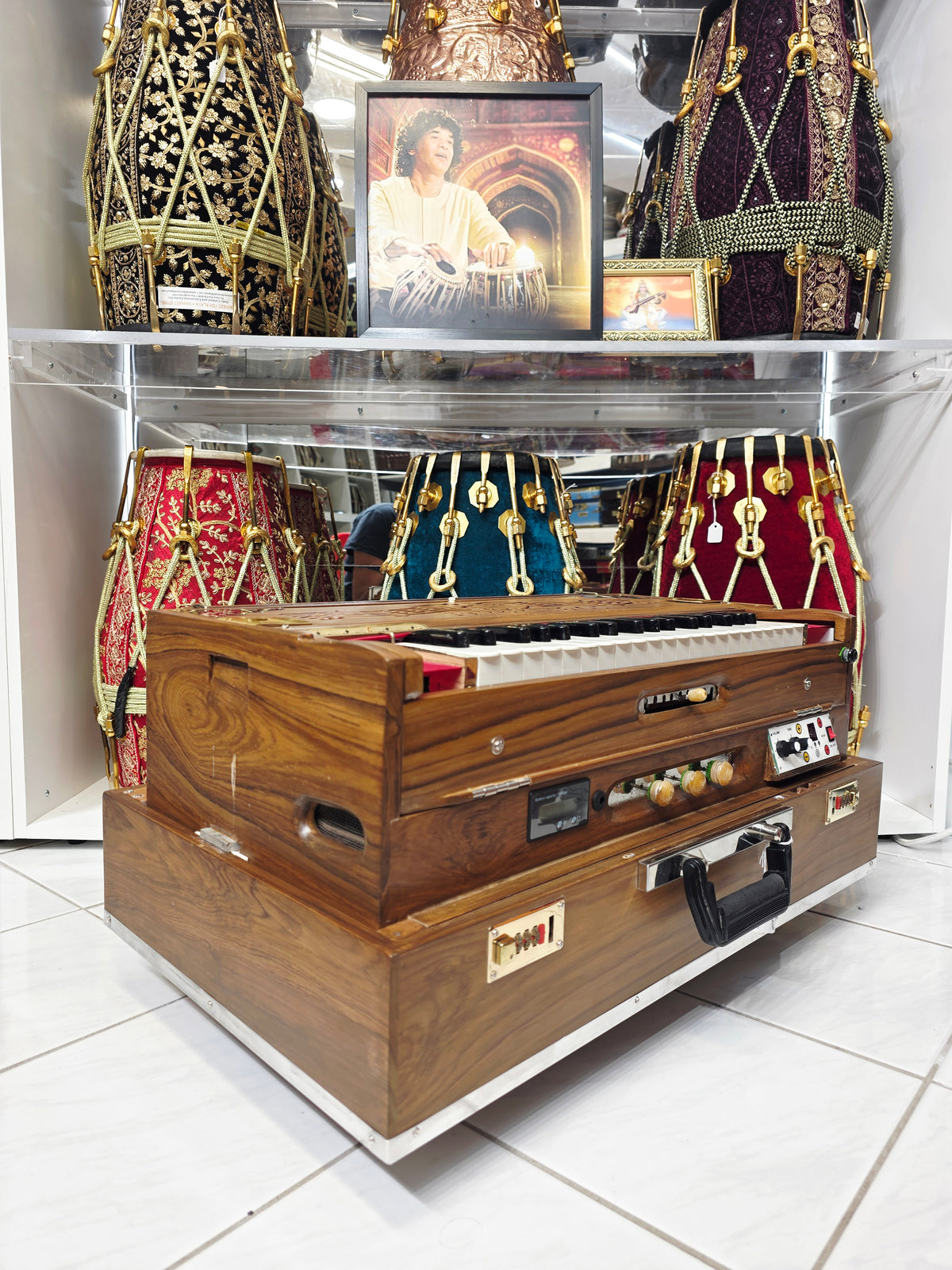 RaagMala Taanmonium – 3-Reed, 9-Scale Harmonium with Built-In Tanpura | Concert-Grade Electronic Hybrid | Minor Cosmetic Defects | Promotional Price