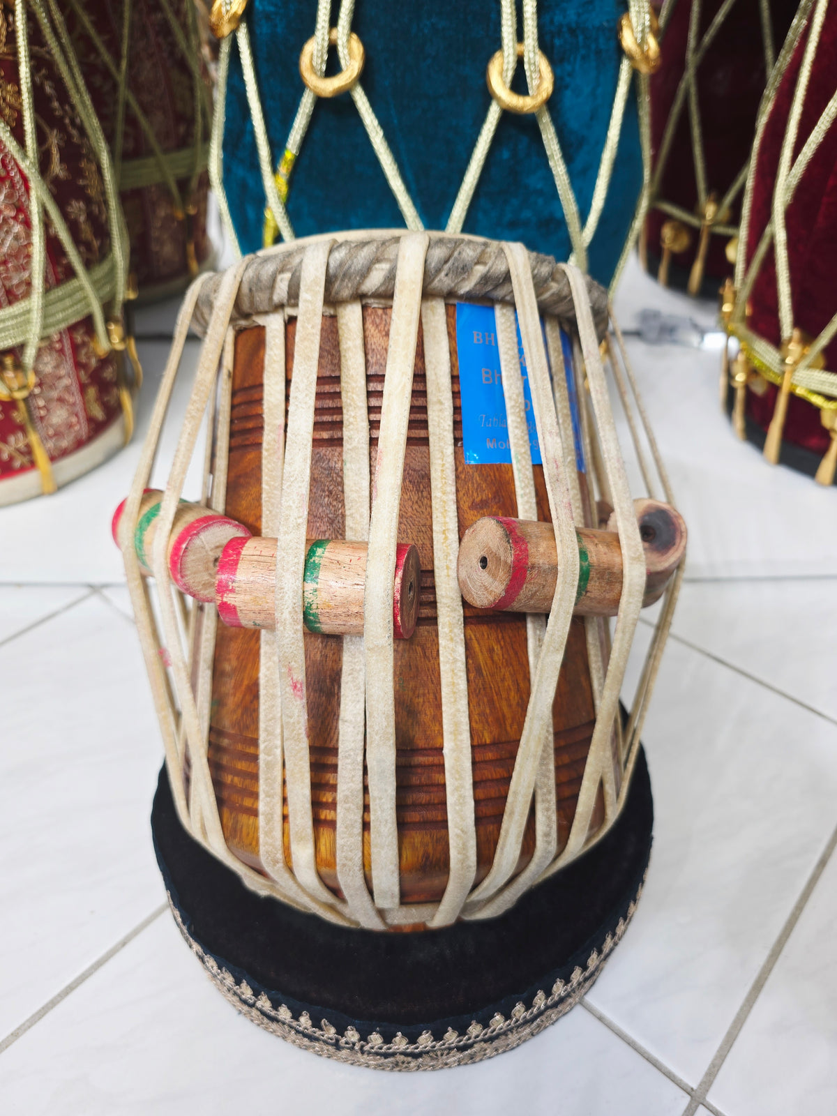 Raag Sansaar – 6" C#/D Red Sheesham Dayan by Bharat (Buzzing Defect)
