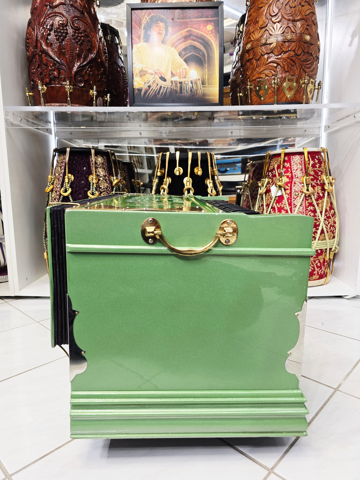 Emerald Raag | Sparkly Green 3-Reed BMF 9-Scale Changer Harmonium with Black Keys – Sangeet Store