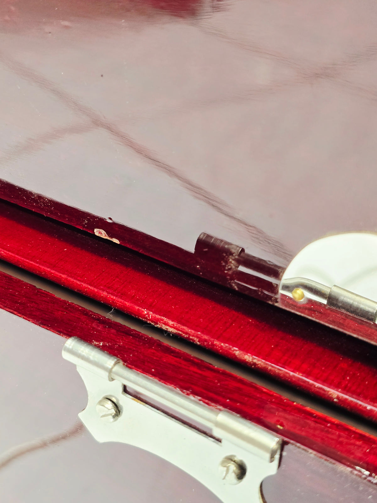 Royal Sur | Burgundy 3-Reed MMF 9-Scale Changer Harmonium – Monoj Sardar *Very Minor Cosmetic Blemishes