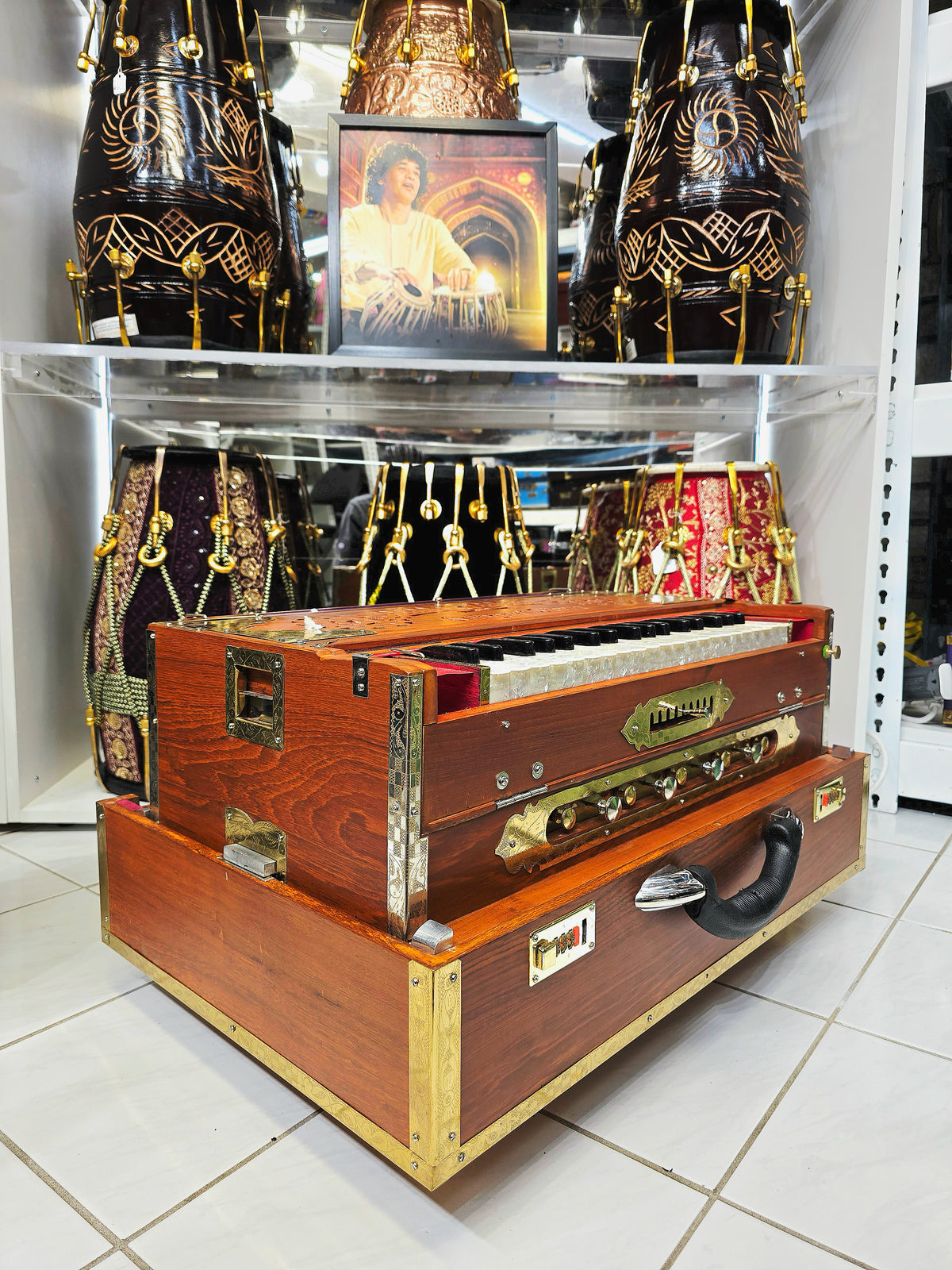 Heritage Raag | Matte Wood Grain 3-Reed BMF 9-Scale Changer Harmonium with German Keys – Sangeet Store