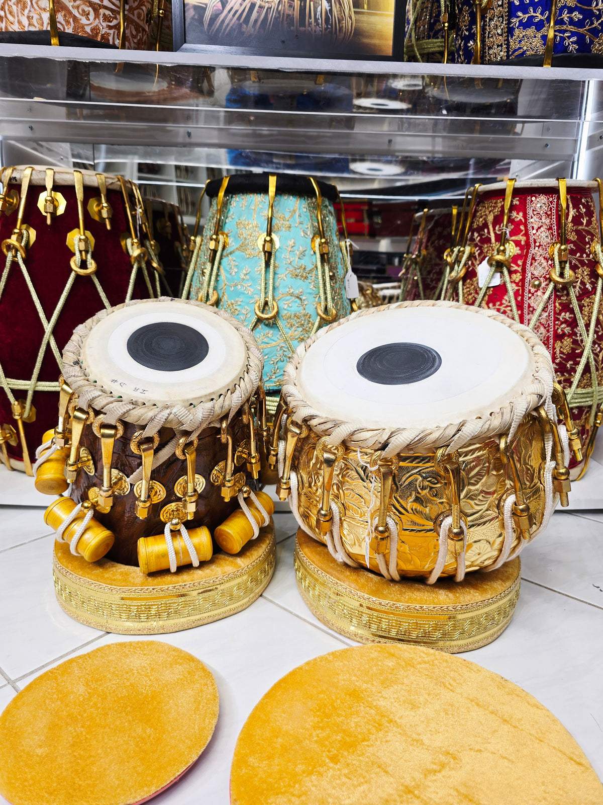 Svarn Samriddhi — 6" D/D# Heavyweight Red Sheesham Dayan + 9.25" 6.6kg Encarved Golden Copper Bayan (Bolted Tabla Set)