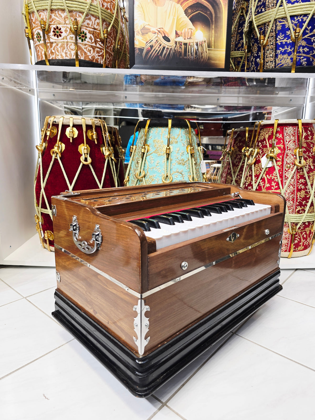 Mocha Melody: Compact Brown 32 Key Semi-Pro Boxed Harmonium with Coupler (No Stoppers)