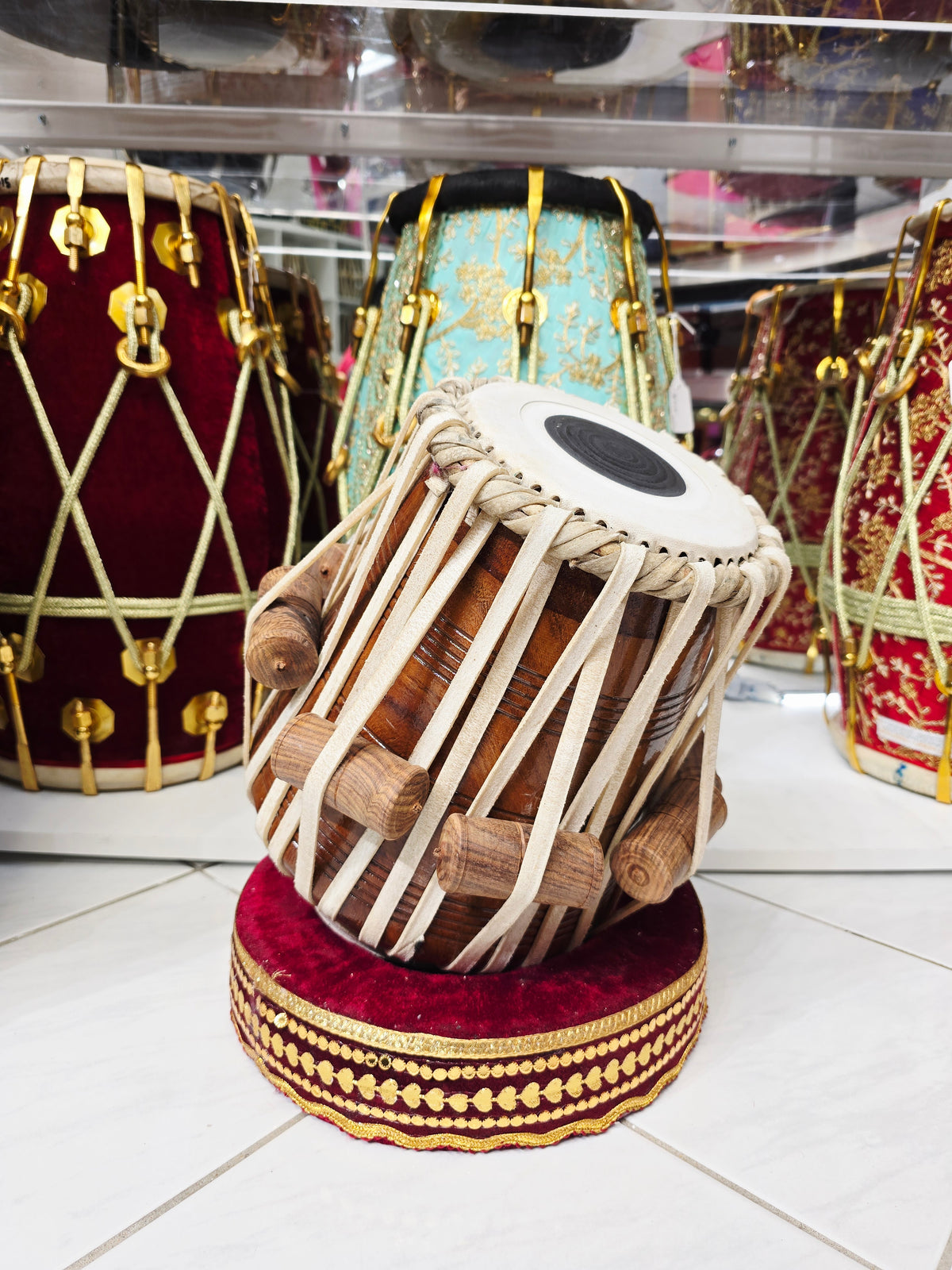 Taal Ratna | 5⅝" C#/D Red Sheeham Dayan – Extremely Slight Hissing