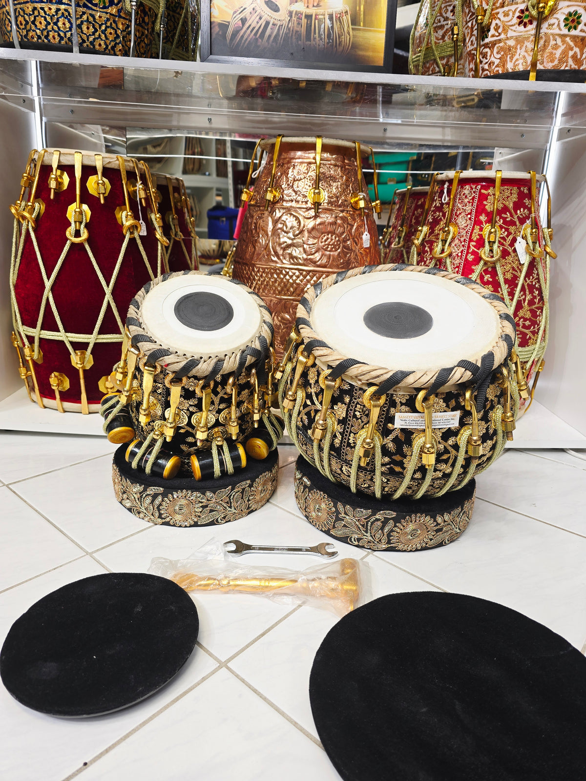 Emperor’s Veil Tabla Set
-
5.75" C#/D Red Sheesham Dayan & 6.2kg 9.25" Copper Bayan