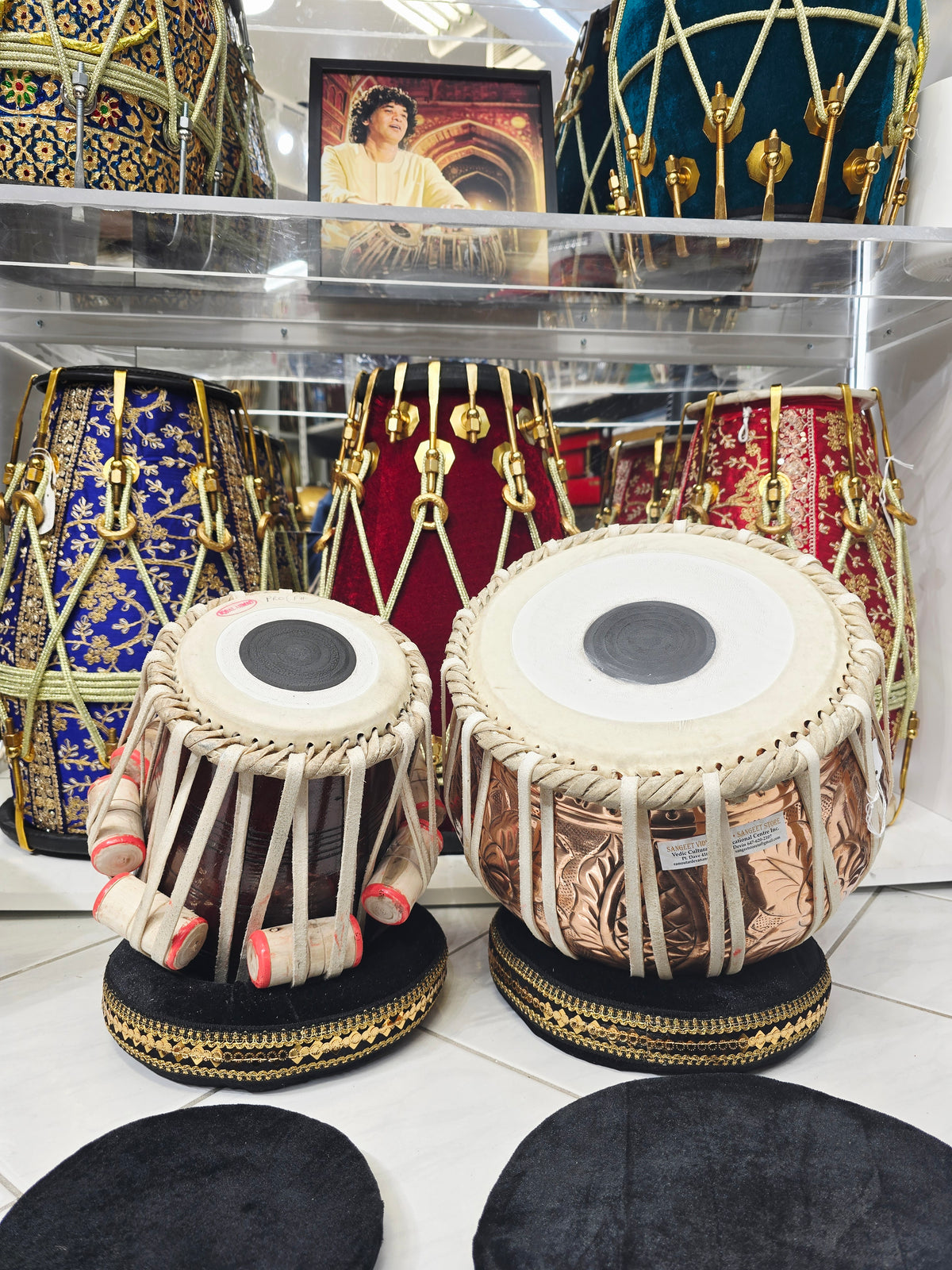 Pravartan Echo Economy Pro Tabla Set – 5.5" F# Red Sheesham Dayan *Minor Cosmetic Blemishes + Slight Ringing) + 9.25" 3kg Engraved Copper Bayan