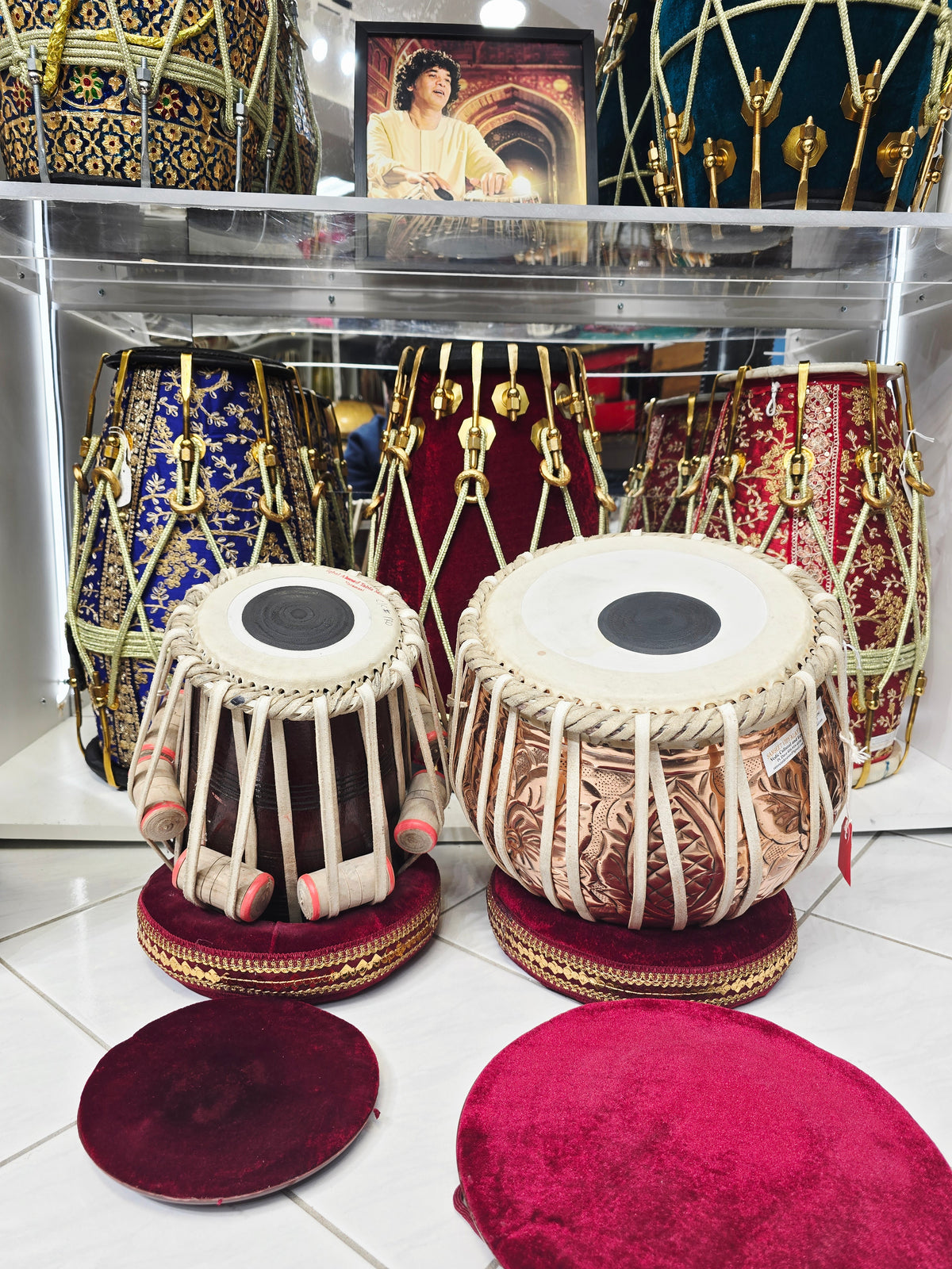 Copperwave Student Fusion Set – Economy Professional Tabla Pair

5.5" C/C# Sheesham Dayan + 9.25" 3kg Engraved Copper Bayan *(Buzzing Dayan + Vibrating Sound on Bayan + Minor Cosmetic Defects)