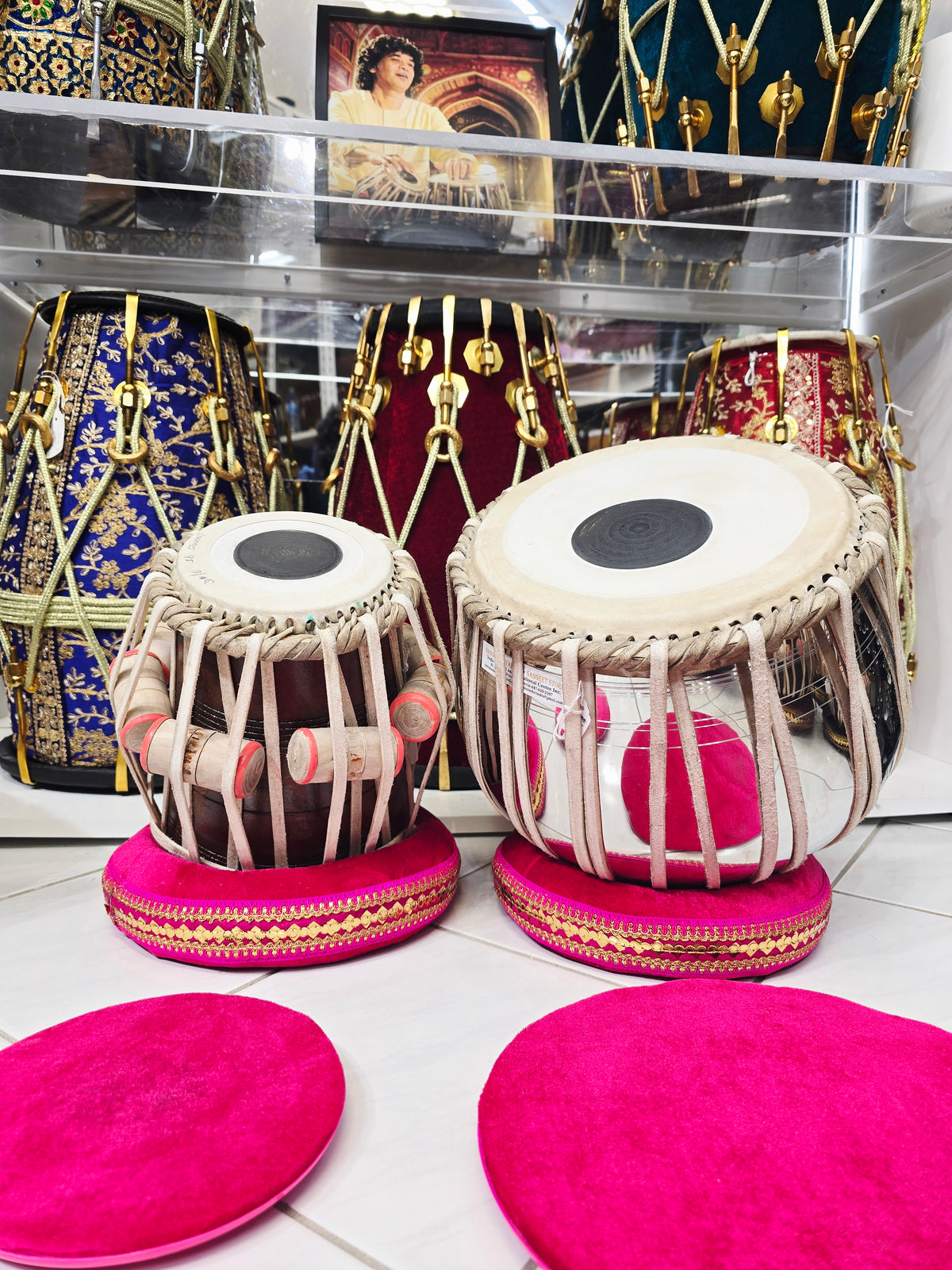 Steel Vistaar Intermediate Ensemble – Economy Intermediate Tabla Set

5.25" D#/E Red Sheesham Dayan + 9.25" 3.1kg Steel Bayan *Very Minor Cosmetic Blemishes + Slightly Ringing Dayan*