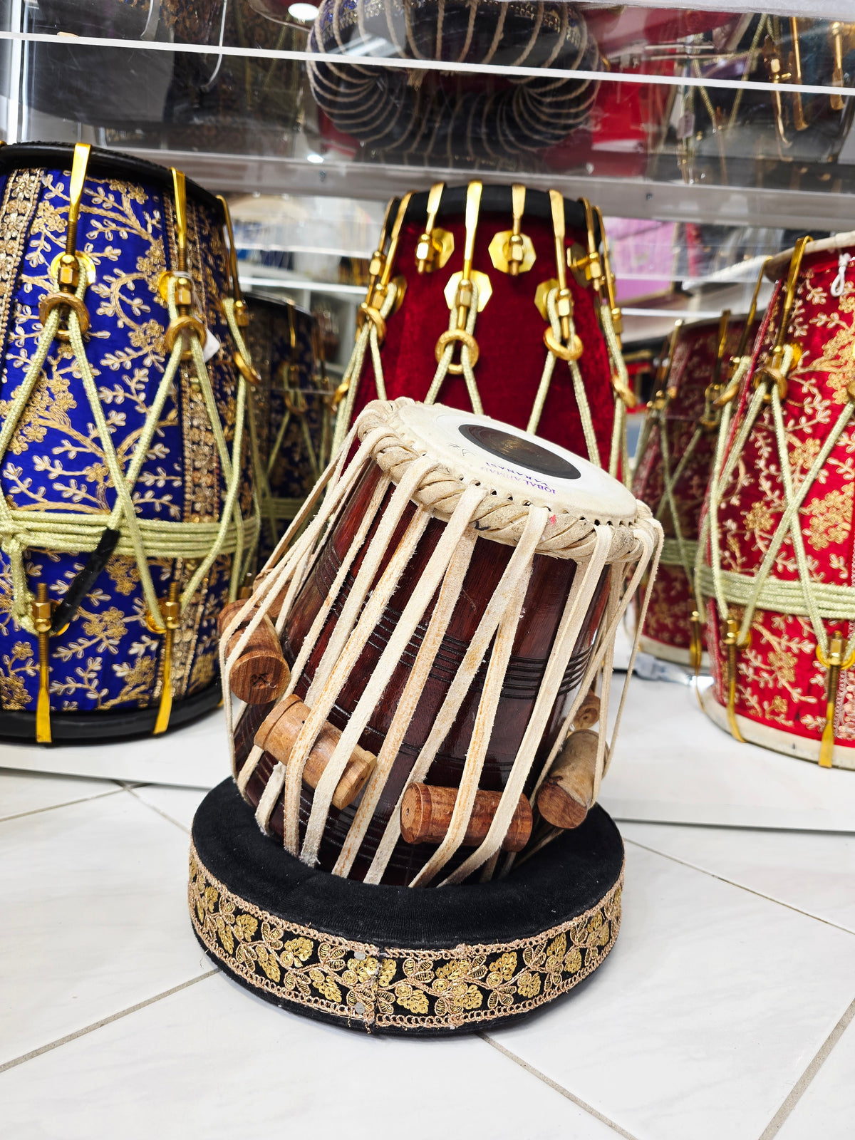 Ragini Crest D# Dayan – 5.5" Red Sheesham (Iqbal) *Barely Perceptible Open-Note Ringing