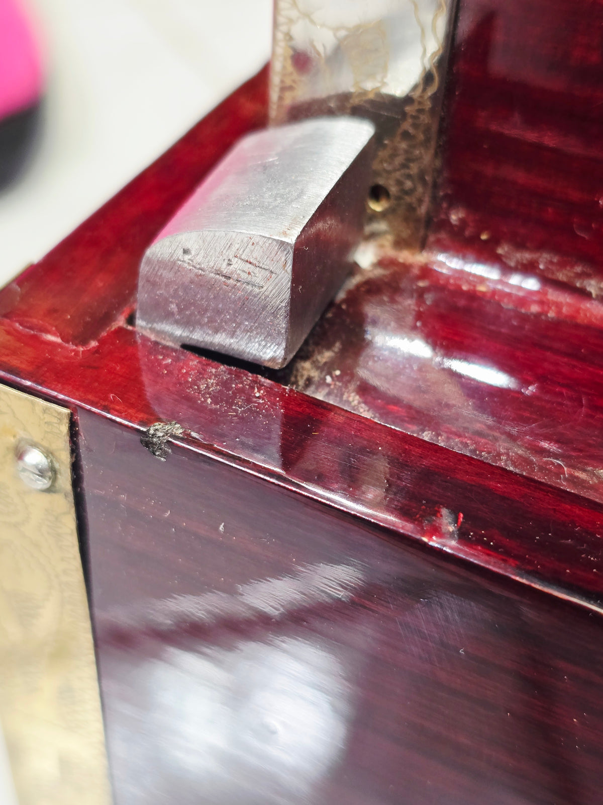 Ragini Virasat Supreme Harmonium

4-Reed | 13-Scale Changer | Traditional Burgundy Finish *Minor Cosmetic Blemishes