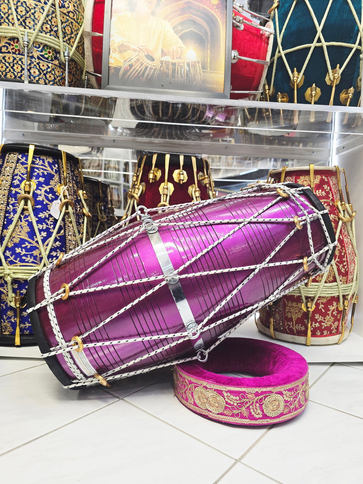 Amethyst Pulse – Lightweight West Indian Red Sheesham Dholak | 23″ Length | 11.2 lbs | Black Skins & Bright Responsive Tone *Very Minor Cosmetic Blemishes