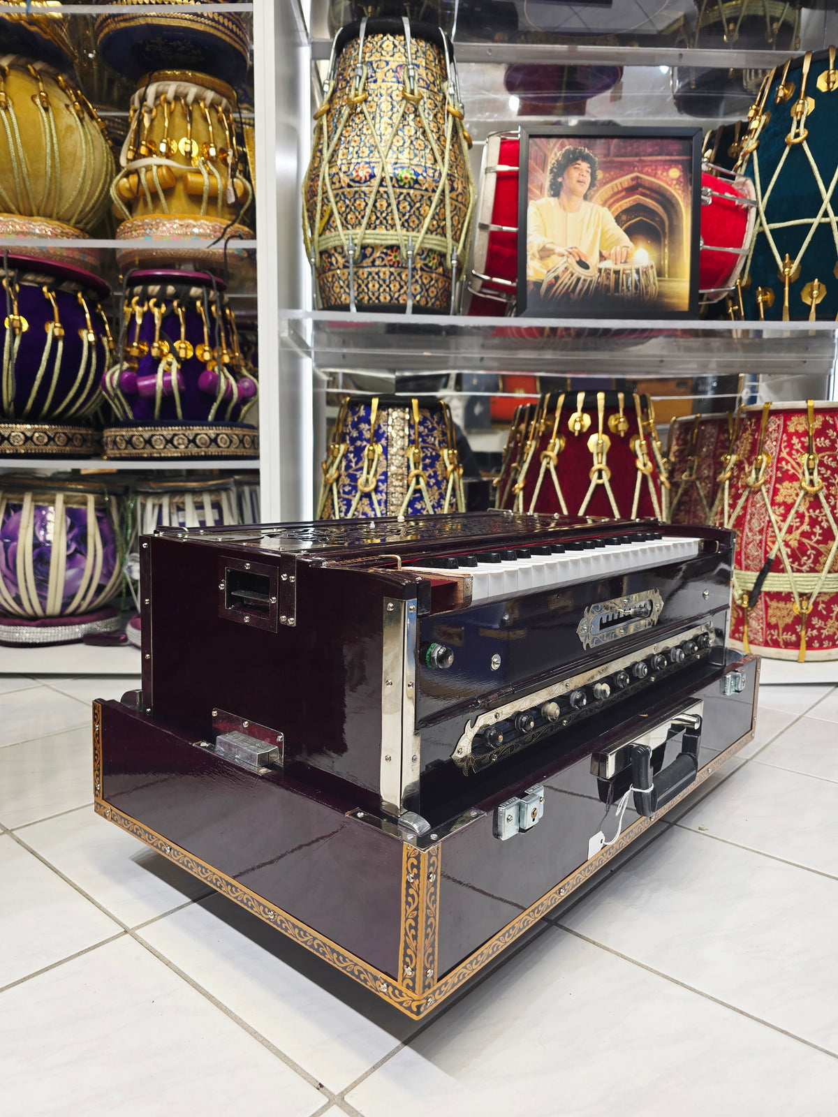 Maestro's Choice: Authentic Paul & Co. 3 Reed BMF 9 Scale Changer Harmonium