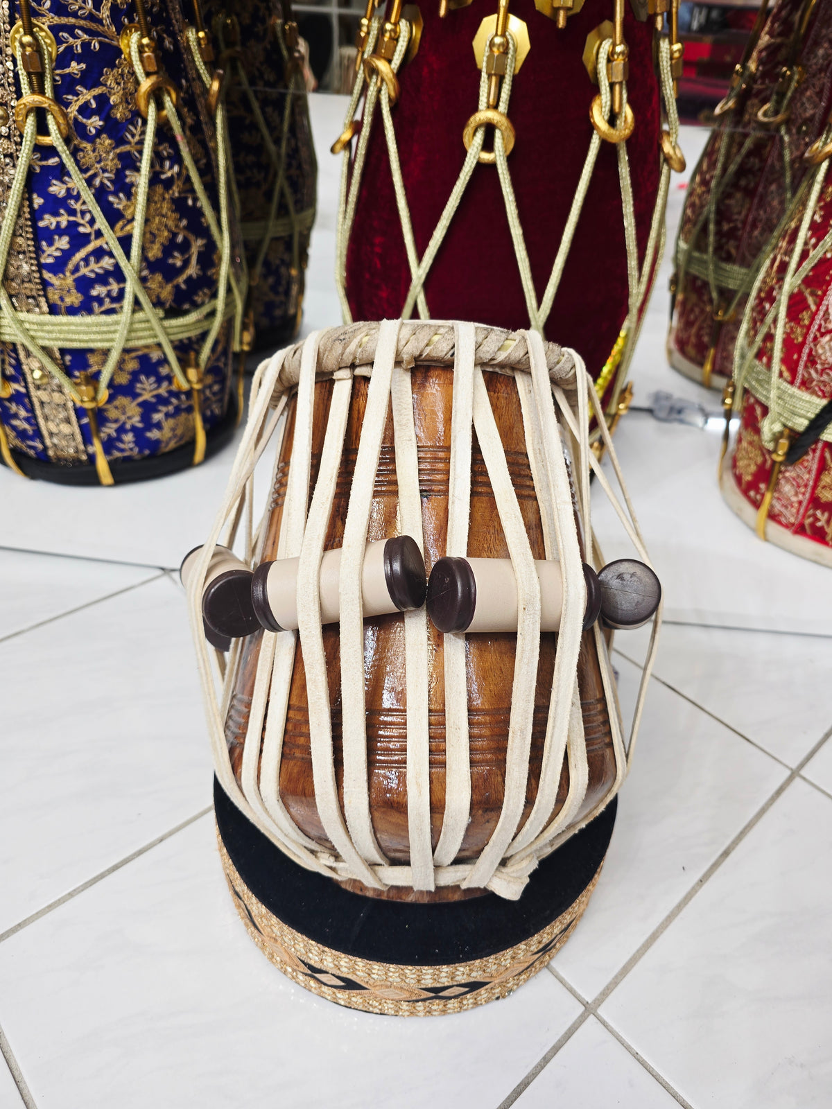 Saadhak Core™ Dayan — 5⅞″ C / C♯ Red Sheesham (Slight Buzzing | Mediocre Tone)