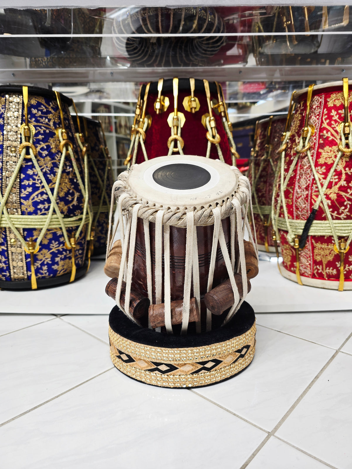 Naadrekha™ Dayan — 6″ B / C Red Sheesham *Minor Cosmetic Blemishes