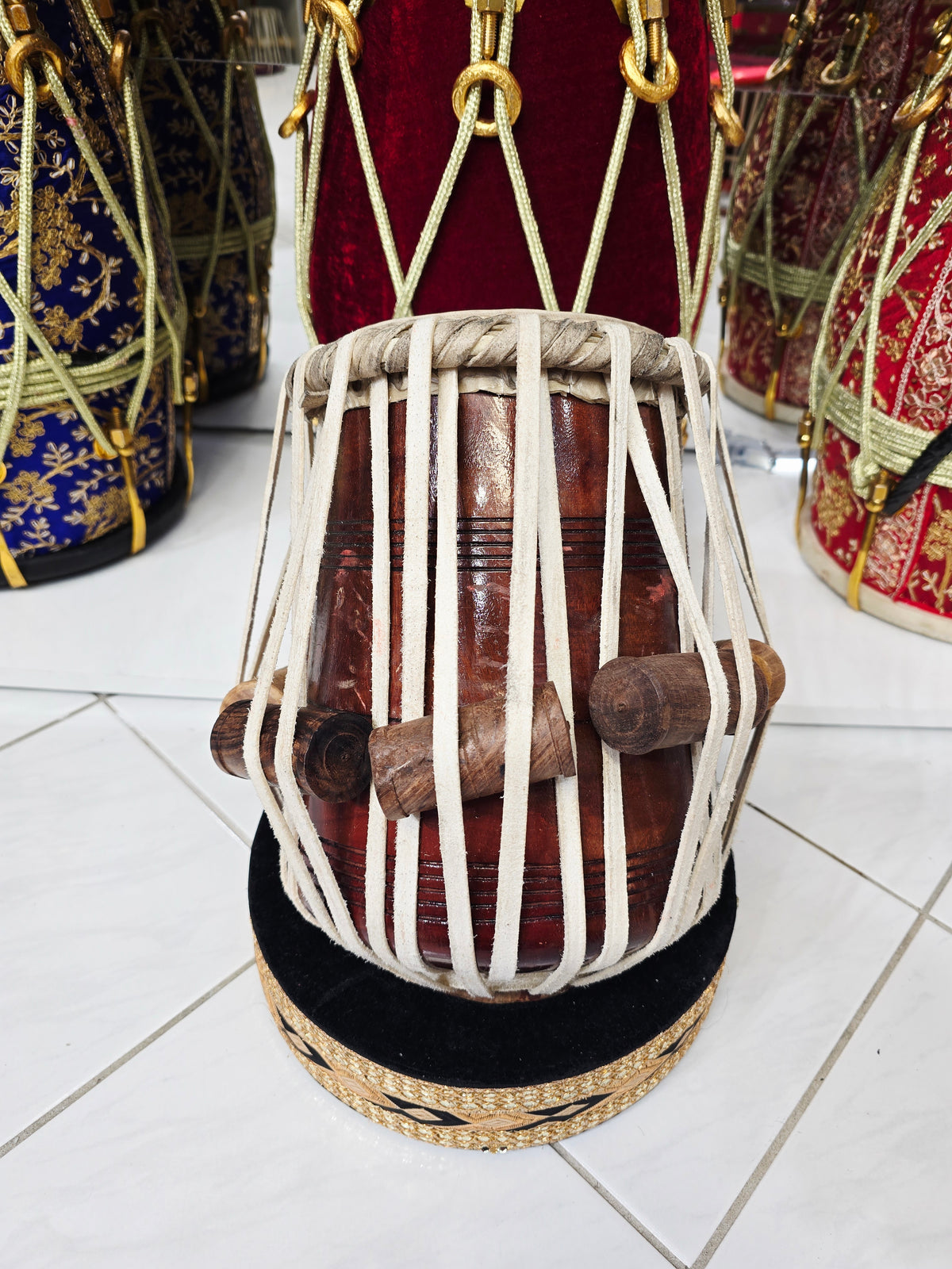 Naadrekha™ Dayan — 6″ B / C Red Sheesham *Minor Cosmetic Blemishes