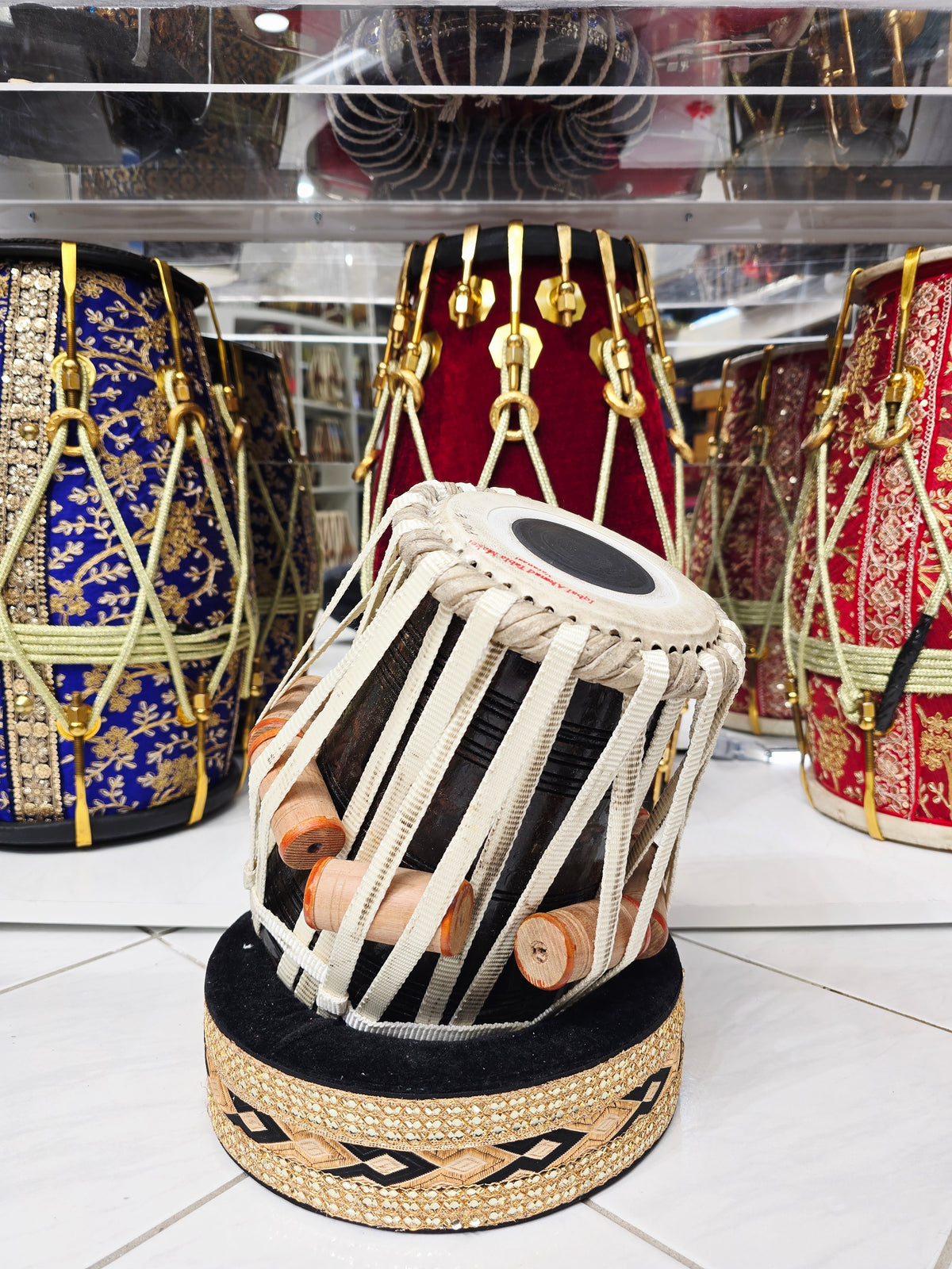 SvarLekh™ Dayan — 5.25″ E Red Sheesham (Faint Ringing Overtone) *Very Minor Cosmetic Blemishes