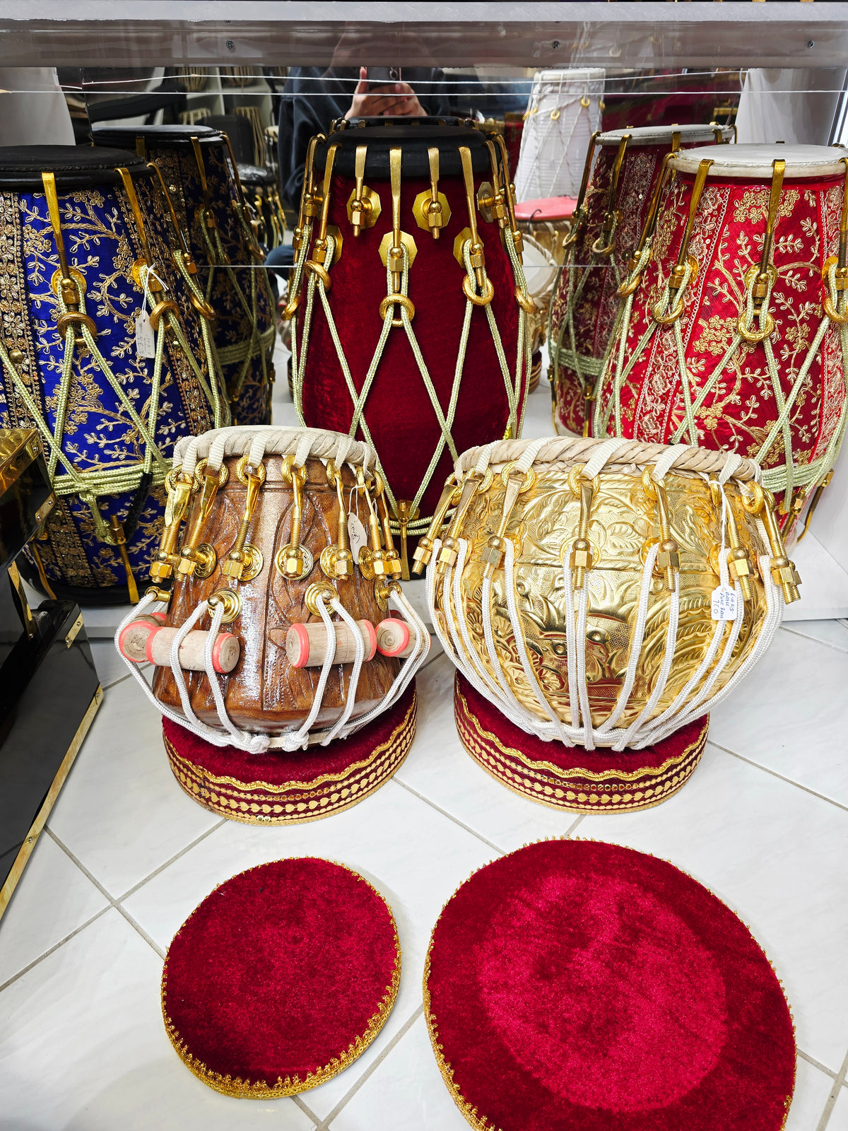 Swarna Veer™ Exotic Bolted Tabla Set — 5.5″ D / D♯ Red Sheesham Dayan + 9.25″ Heavy Bayan (6.4 kg) *Slight Ringing on Both Pieces