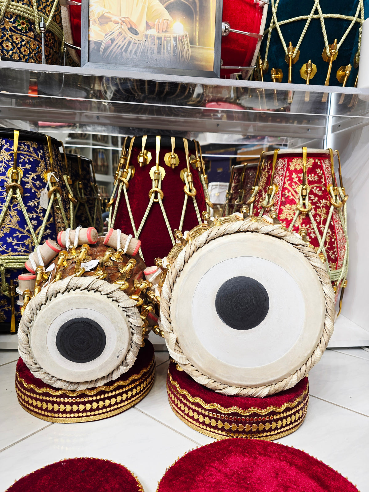 Swarna Veer™ Exotic Bolted Tabla Set — 5.5″ D / D♯ Red Sheesham Dayan + 9.25″ Heavy Bayan (6.4 kg) *Slight Ringing on Both Pieces