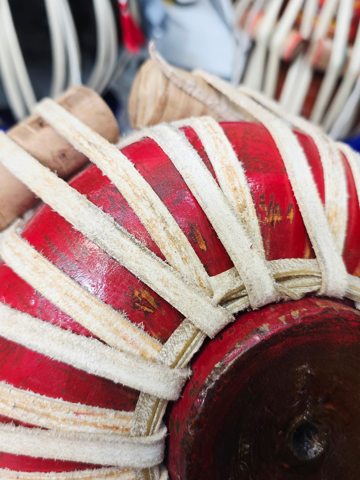 RangSaadhana™ Pro Mohd. Sharif Tabla Set — 5.75″ D♯ / E Red-Painted Dayan + 9.25″ Brass Bayan (3.5 kg) *Very Minor Cosmetic Blemishes