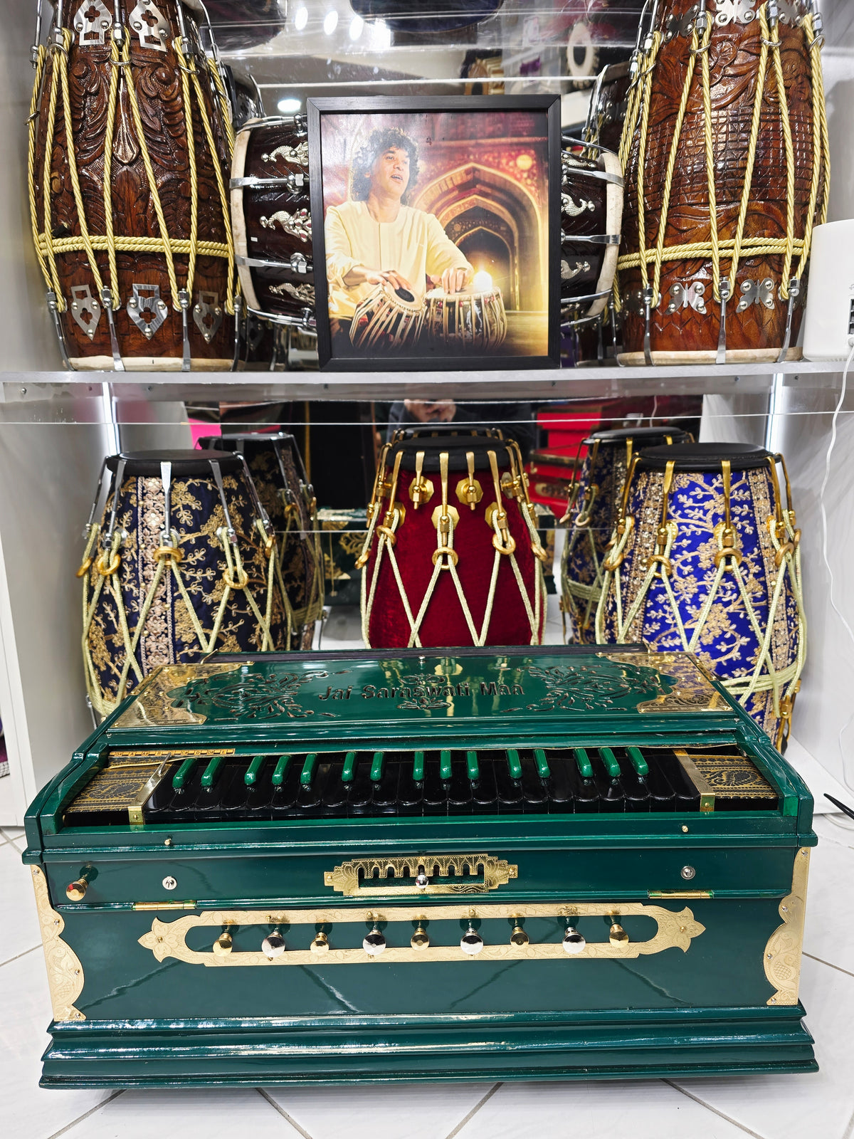 Verdant SwarCraft™ Exotic Boxed Harmonium — 3-Reed MMF | 9-Scale Changer | Green & Black Keys