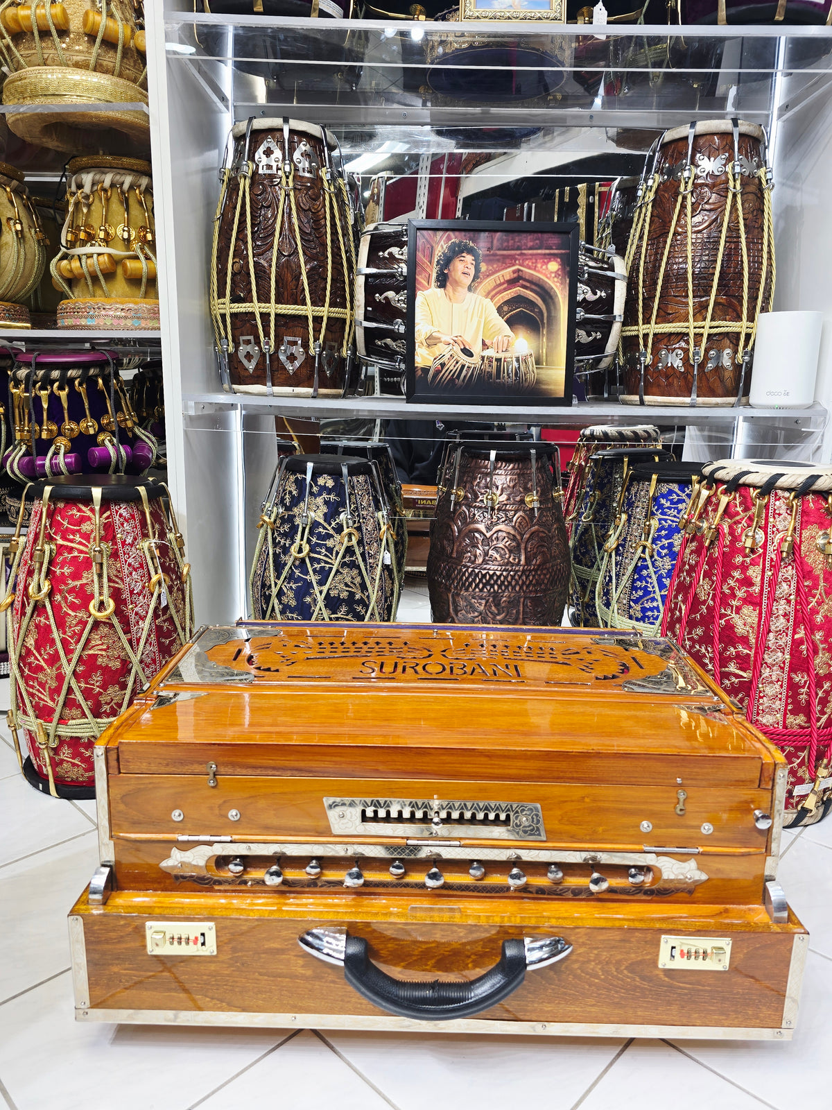 Svarn-Surobani Dominion™ Grand Scale-Changer Harmonium
4-Reed BMMF | 13-Scale Changer | Traditional Wood Finish | Golden German-Style Keys
