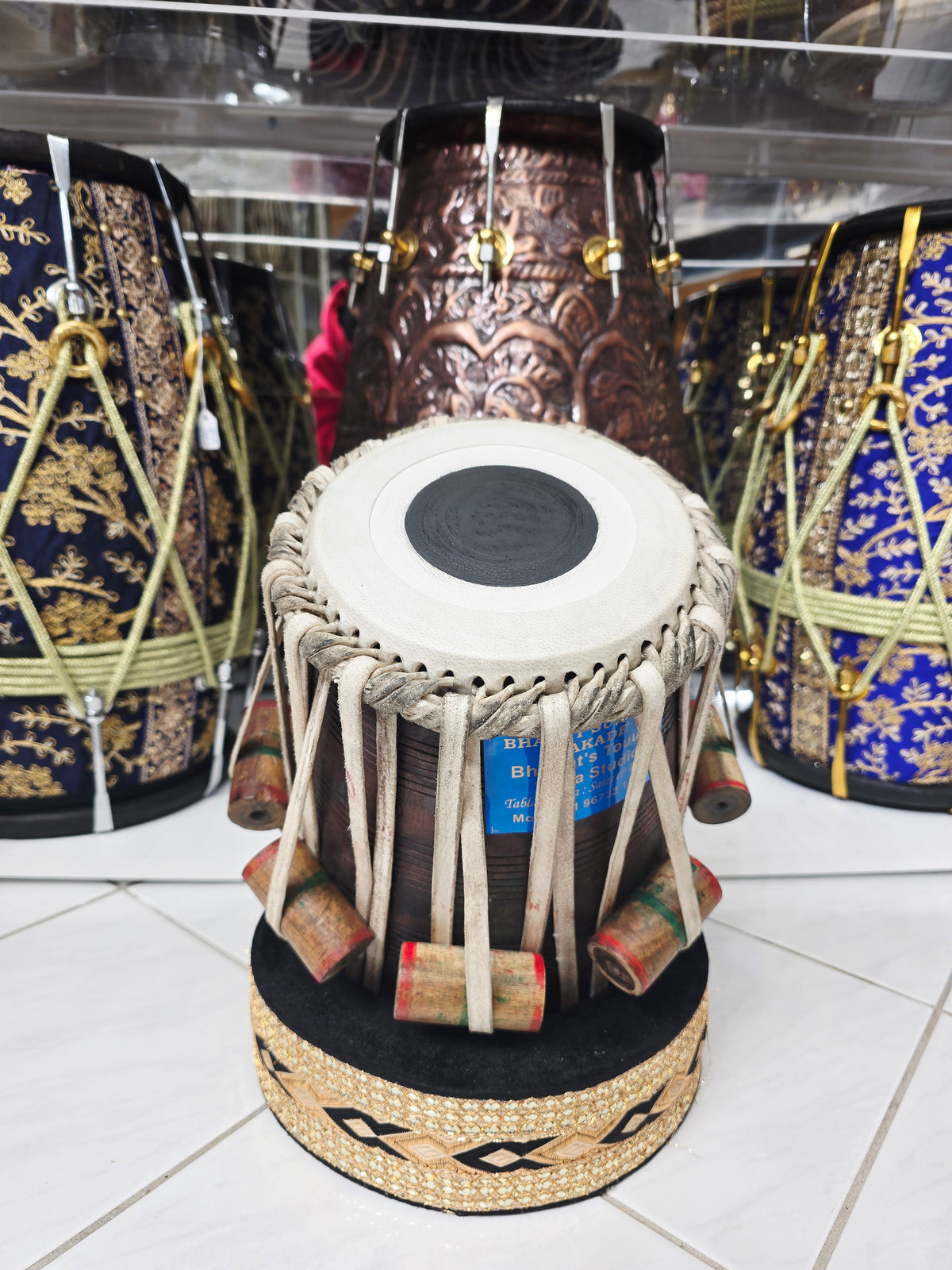 Gati C♯ — 6″ Black Sheesham Dayan — Bharat Kakade
