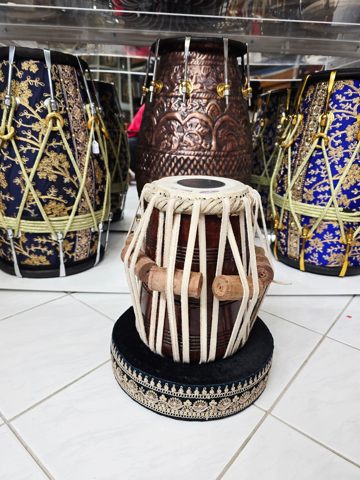 Keshar — 5⅛″ Red Sheesham Dayan (F♯)
(Minor Cosmetic Blemishes + Barely Noticeable Buzzing)