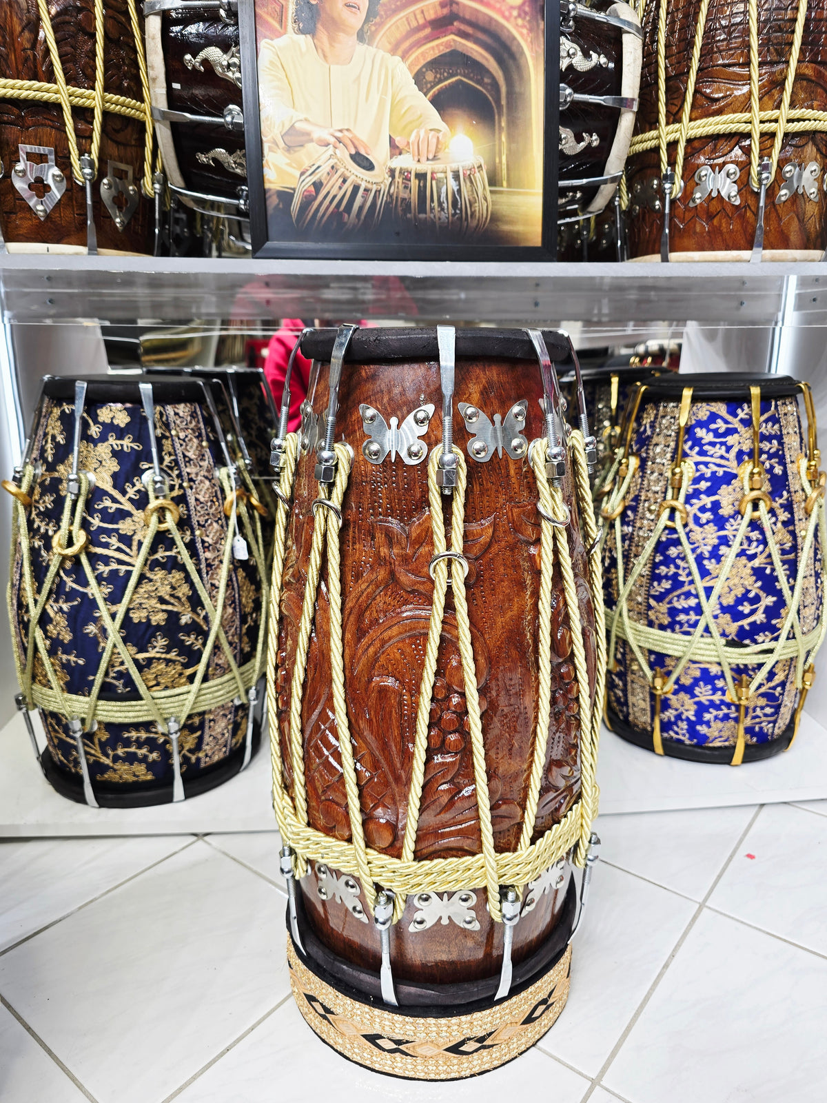 CARVEFORCE — 20″ Hand-Engraved Red Sheesham Dholak with Chrome Bolts & Black Skins