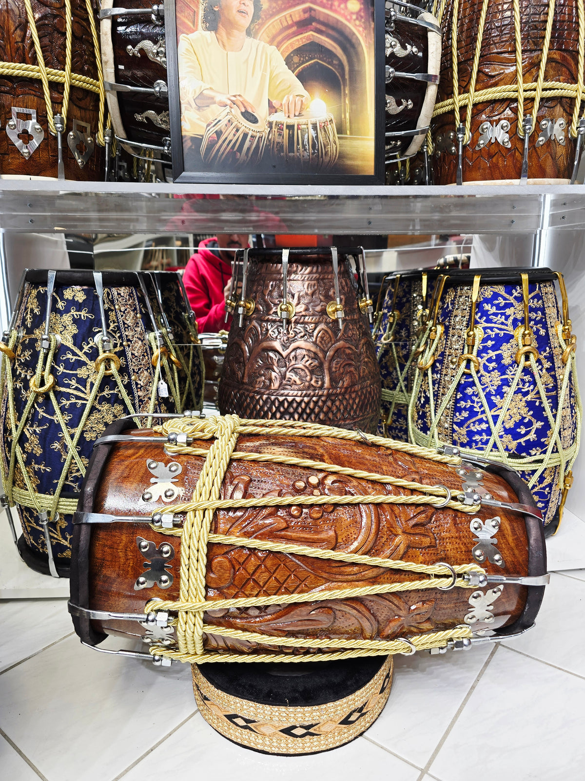 CARVEFORCE — 20″ Hand-Engraved Red Sheesham Dholak with Chrome Bolts & Black Skins