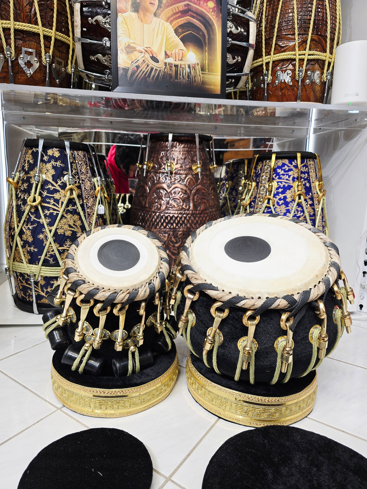 NIGHTFORGE — 5.5″ E-Scale Red Sheesham Dayan & 9″ Copper Bayan Tabla Set (Black Velvet Wrapped, Bolted)