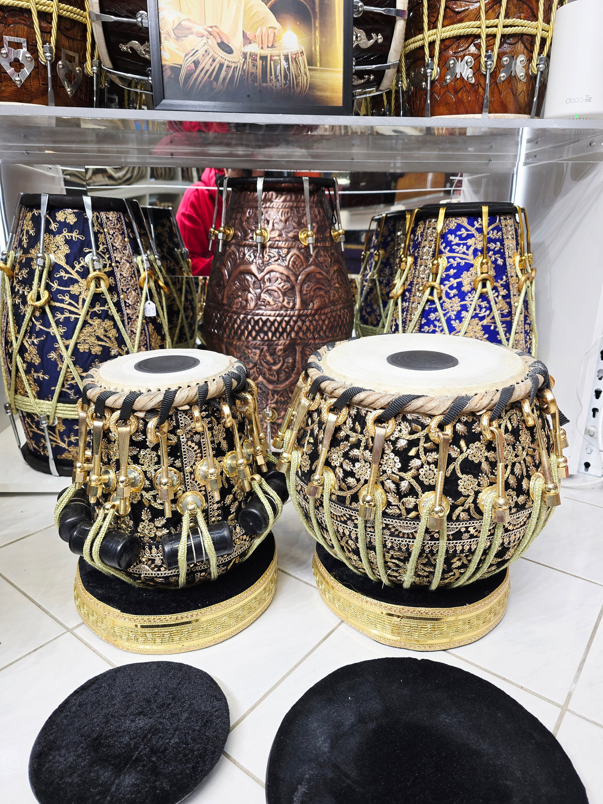 GILDED NOIR — 5.75″ C♯ Red Sheesham Dayan & 9″ Copper Bayan Tabla Set (Black & Gold Sherwani Wrapped · Bolted Set)