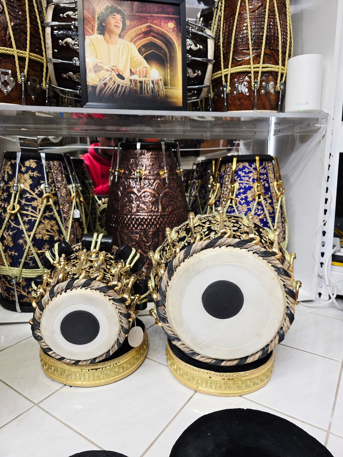 GILDED NOIR — 5.75″ C♯ Red Sheesham Dayan & 9″ Copper Bayan Tabla Set (Black & Gold Sherwani Wrapped · Bolted Set)