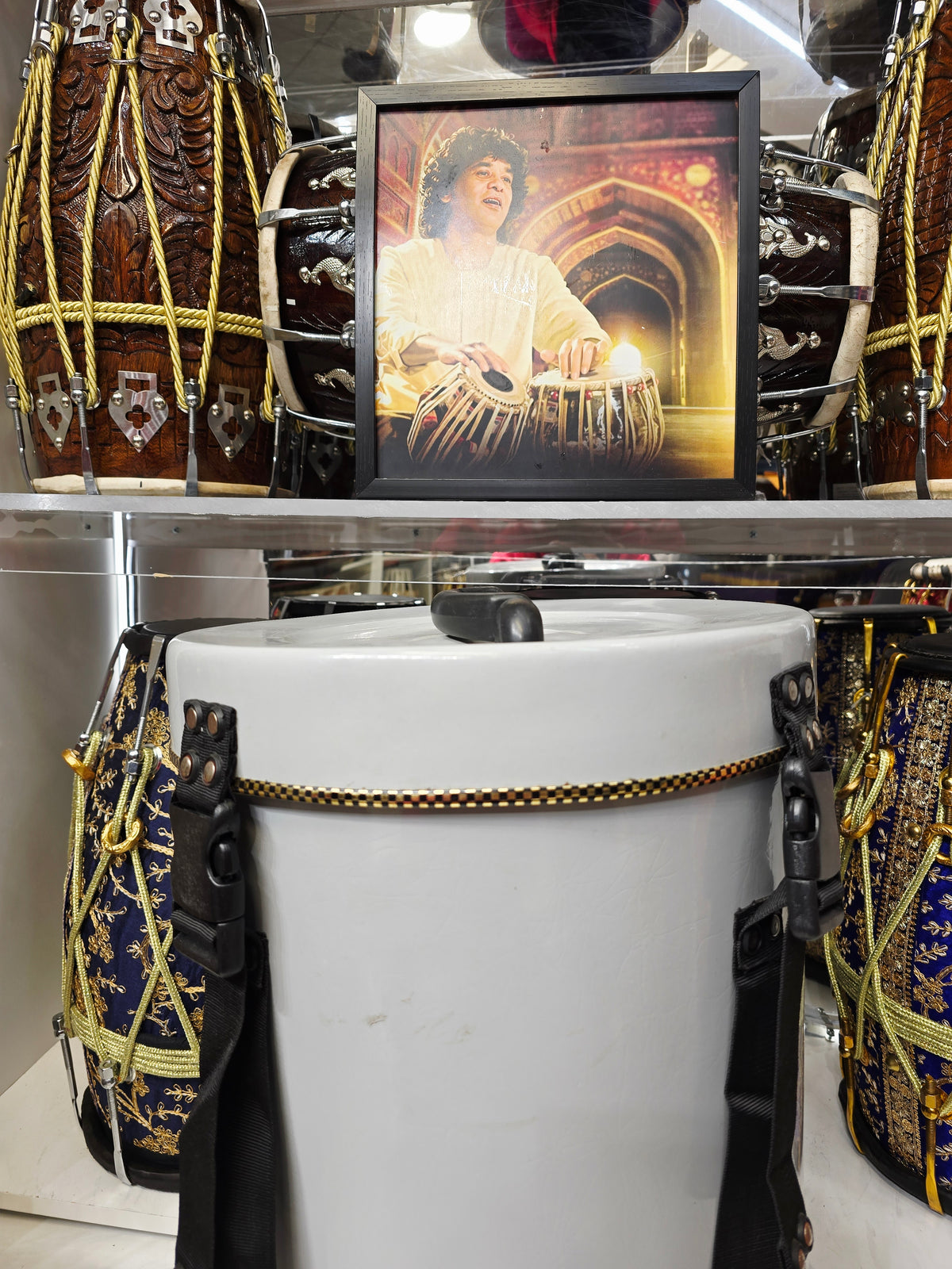 ASH SENTINEL — Dholak Hard Case (For Dholaks 18″ & Under · Cosmetic Blemishes · 4 Buckles · Dual Handles)