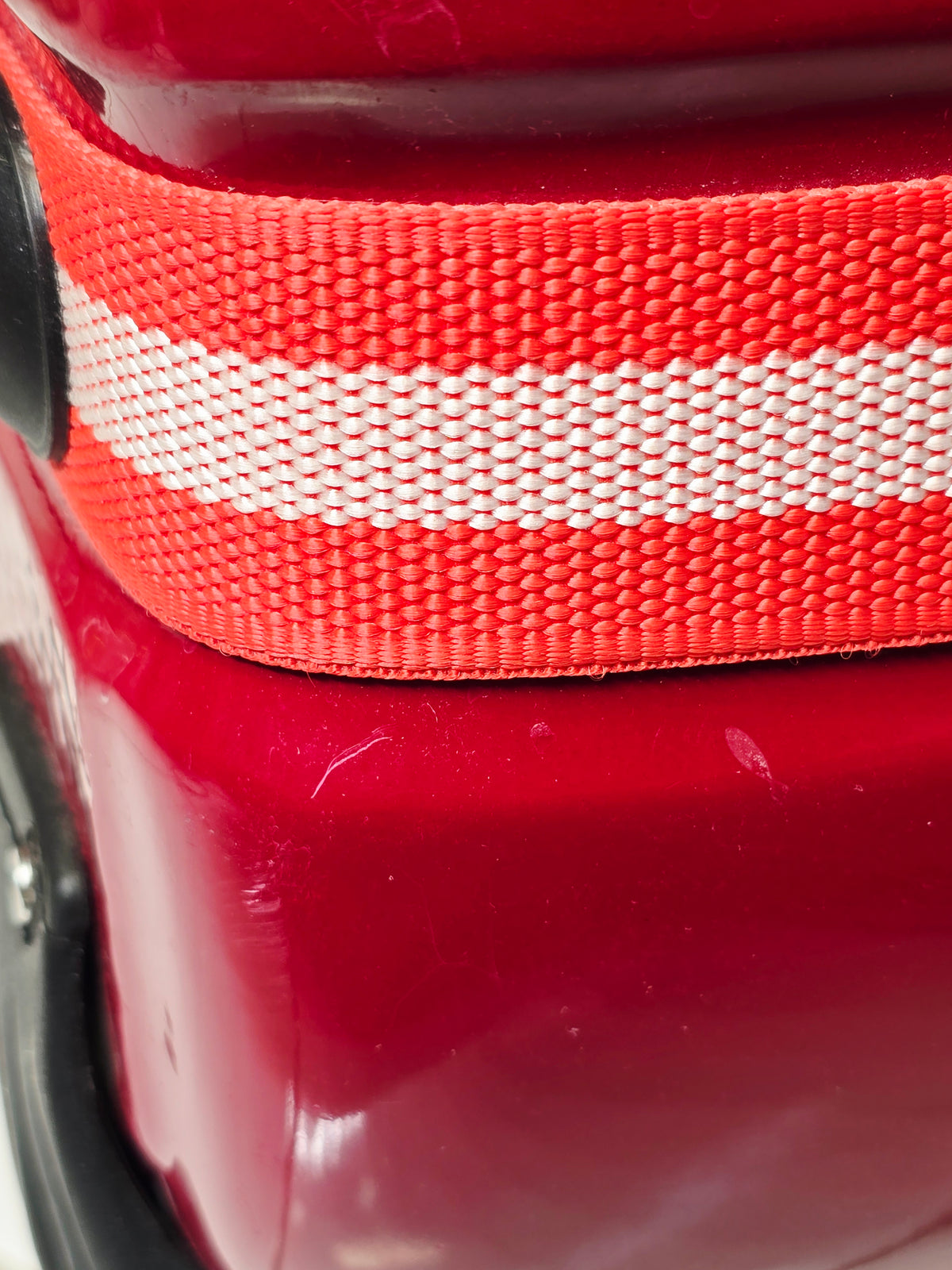 Redshift Classic — Deep Red Tabla Hard Case · 360° Spinner Wheels · Dual Handles · Fixed Reinforcement Straps · Very Minor Cosmetic Blemishes (g)
