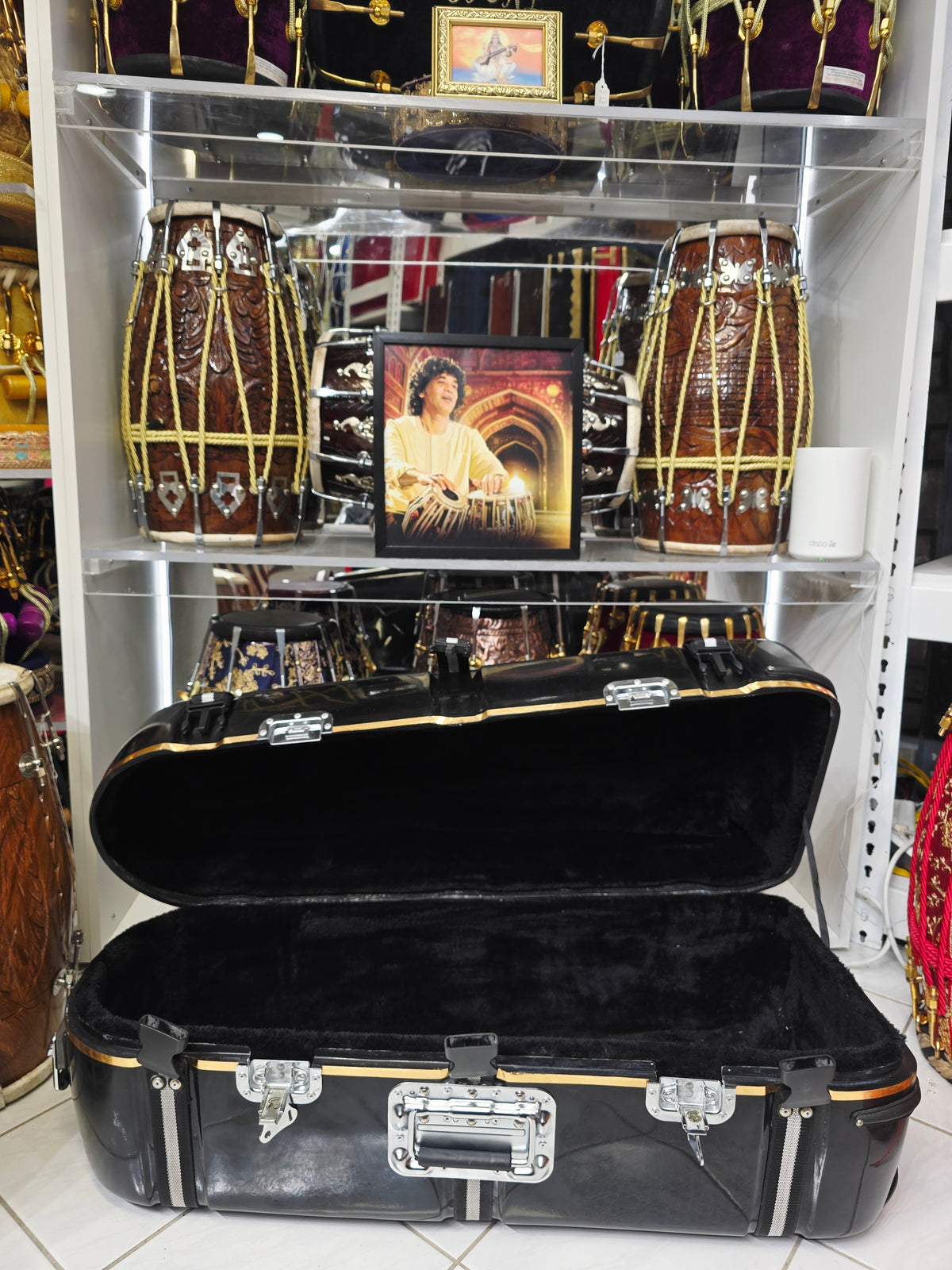 Obsidian Touring Vault – Triple Capacity Hard-Shell Tabla / Dholak Case with Luxury Black Felt Interior *Minor Cosmetic Blemishes