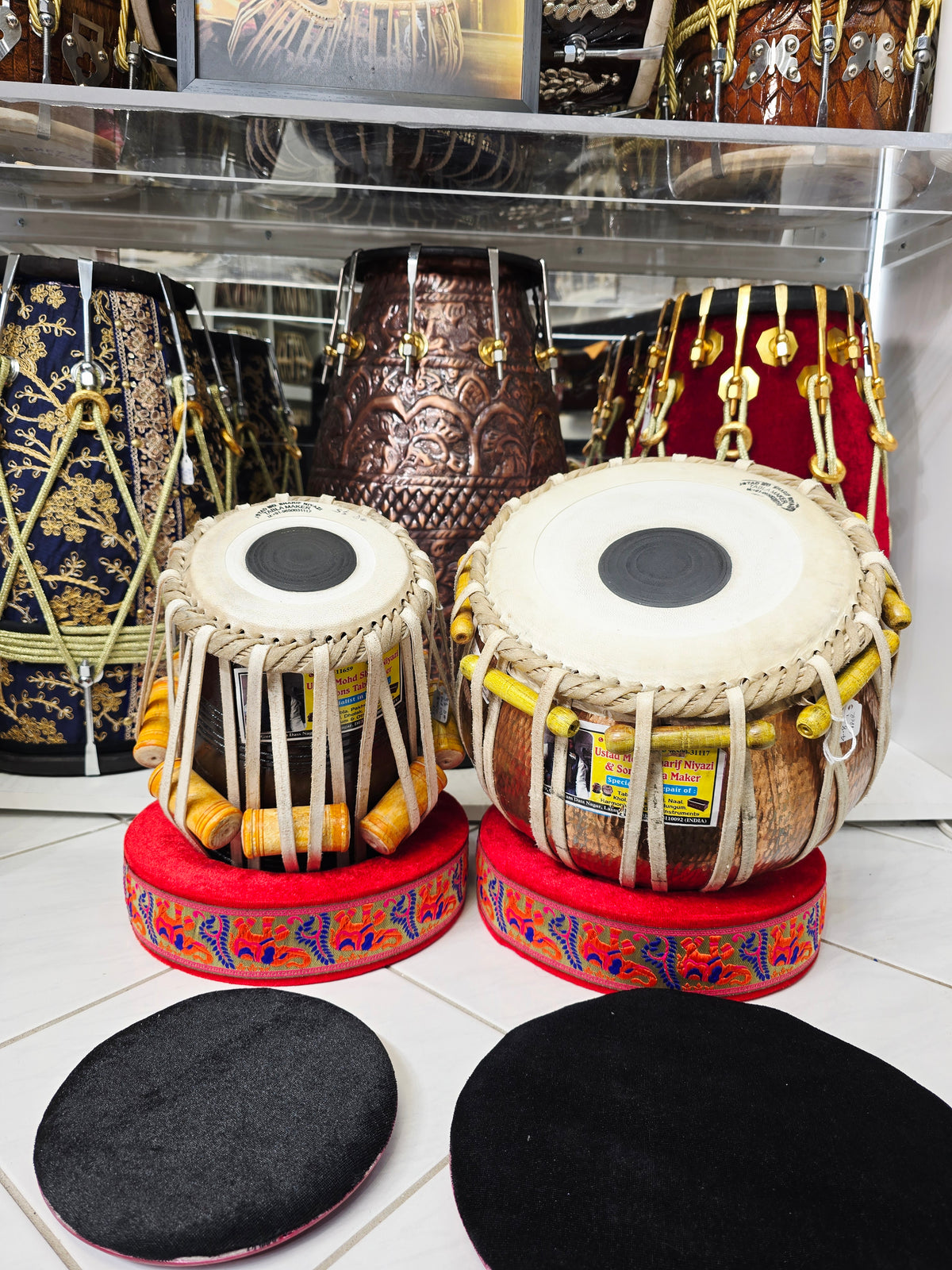 Riyaz Monarch — 5.5″ D♯ Red Sheesham Dayan + 9.25″ Copper Bayan (Concert Tabla Set · Very Minor Cosmetic Blemishes on Bayan Finish)